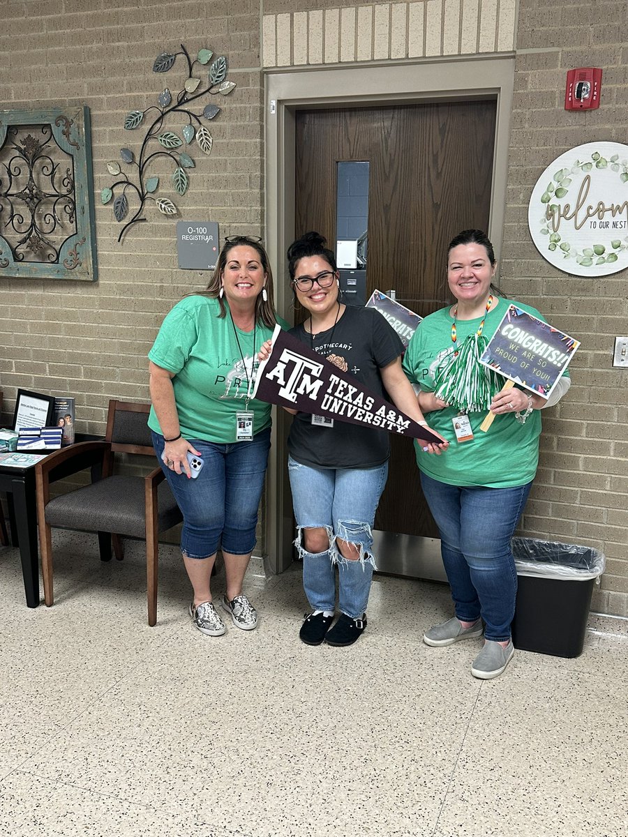 More photos from the Lake Ridge Whoo Hoo Crew this week! <a href="/LRHSEEDT/">Lake Ridge Eagle Elite</a> <a href="/lreaglemedia/">Lake Ridge Eagle Media</a> <a href="/misd_counseling/">MISD Counseling Dept</a> <a href="/LEADw_HEART/">MISD Social & Emotional Learning</a> <a href="/staci1845/">Staci Ross</a> <a href="/alltheway30/">Ashley Alloway</a>