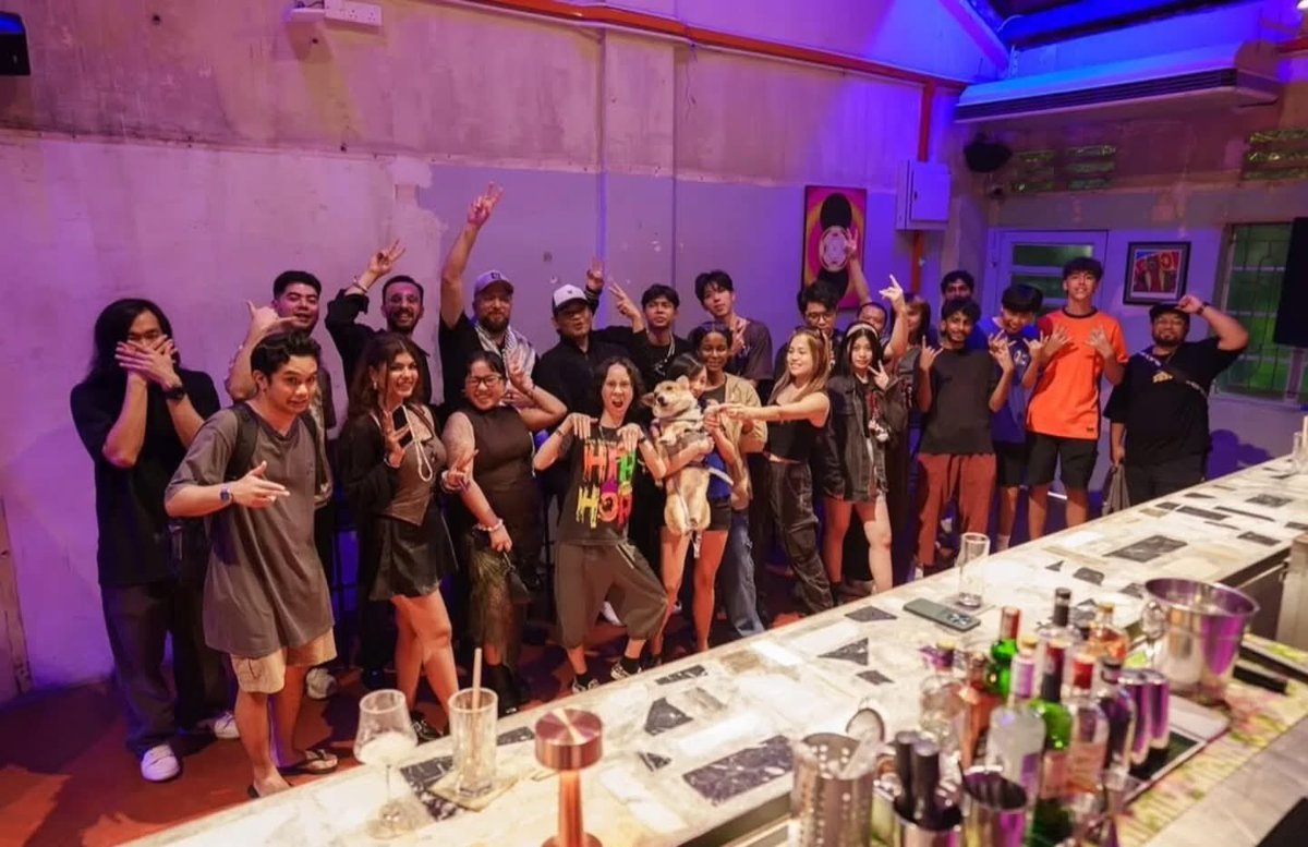 mxjulianaheng's tweet photo. Checked out BeatStars Meet-Up @ Triptyk! ⭐
I enjoyed listening to the freshest beats, learning through the feedback of @BeatStars’ CEO, and losing myself as I danced my heart out!🕺🏻
KL is definitely a hot bed of talented producers! 🔥🛏️🔥
#beatstars #triptyk #djonetwojules https://t.co/9Zmw47tOKD