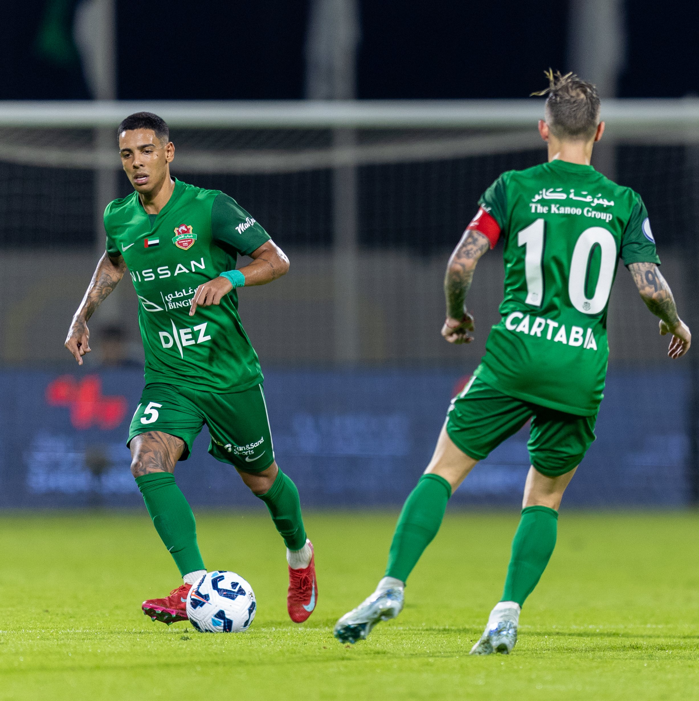 من لقاء شباب الأهلي وكلباء (إكس)