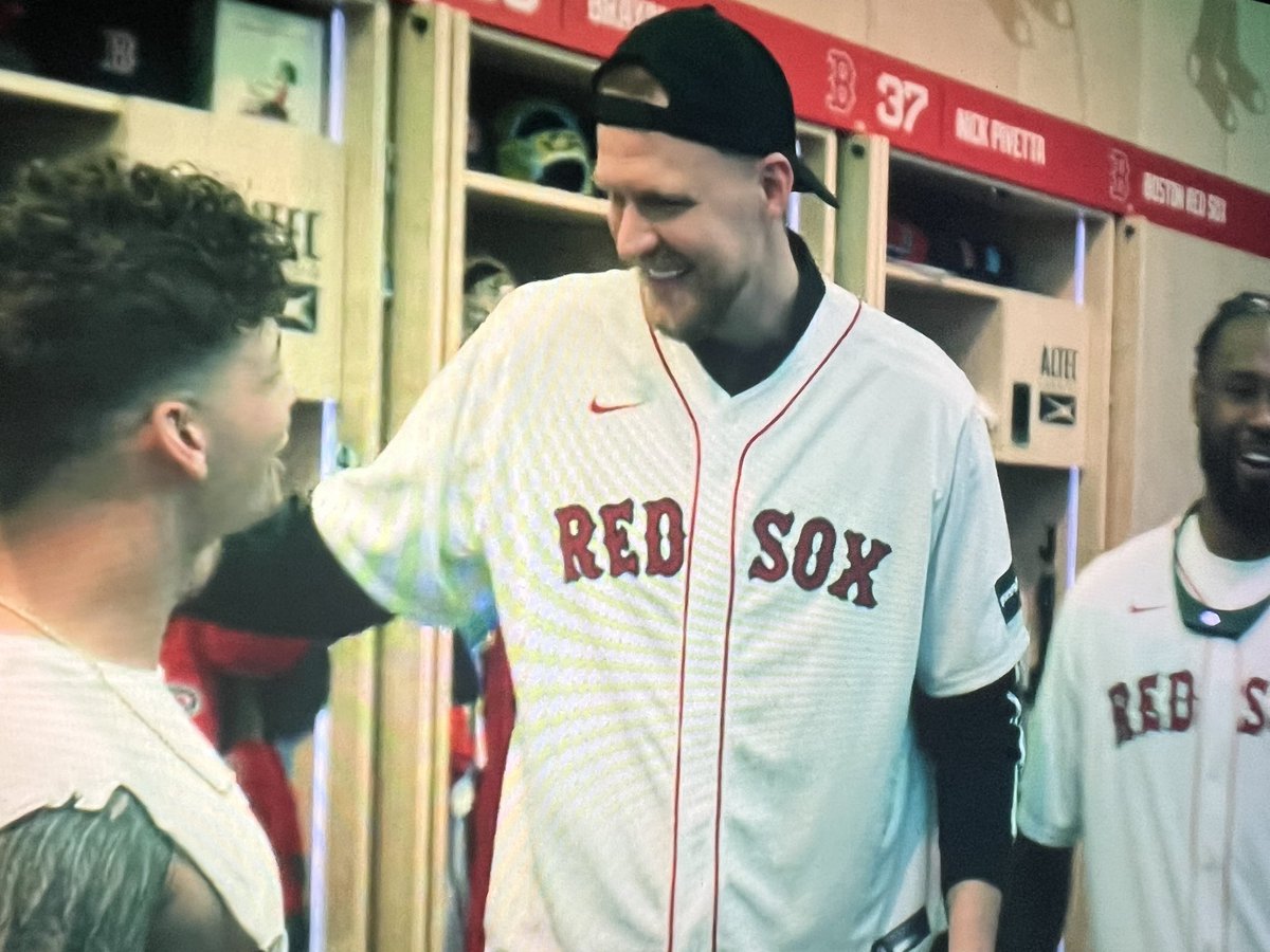 Kristaps Porziņģis pāriet Red Sox nometnē <a href="/celtics/">Boston Celtics</a> —->><a href="/RedSox/">Red Sox</a>