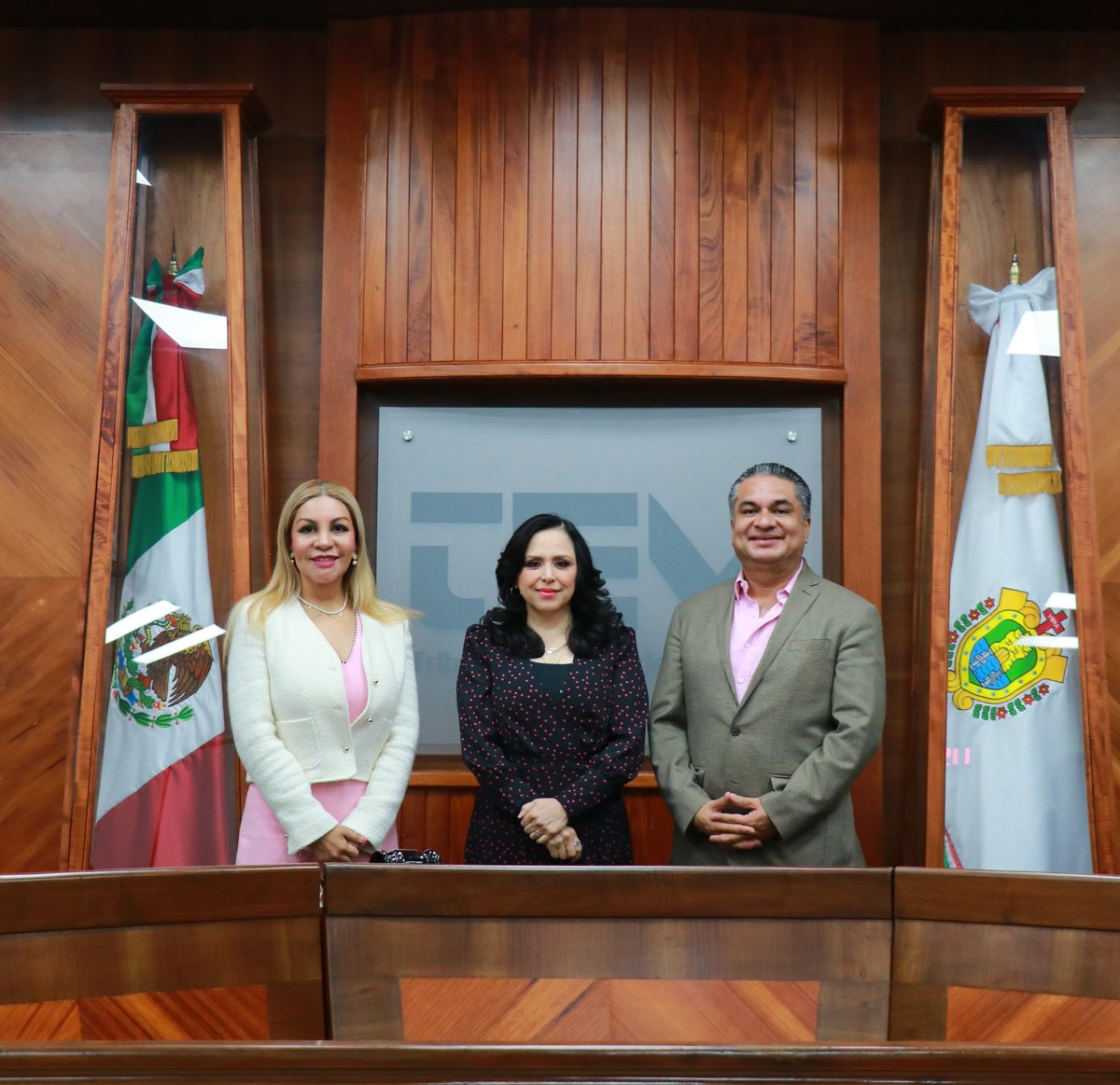 El #TEV da la bienvenida al Magistrado Dr. Gilberto Constituyente Salazar Ceballos como nuevo integrante del Pleno del órgano jurisdiccional. 
Su integración refuerza el compromiso con la legalidad, la imparcialidad y los derechos político-electorales. 
📰tinyurl.com/Boletines25