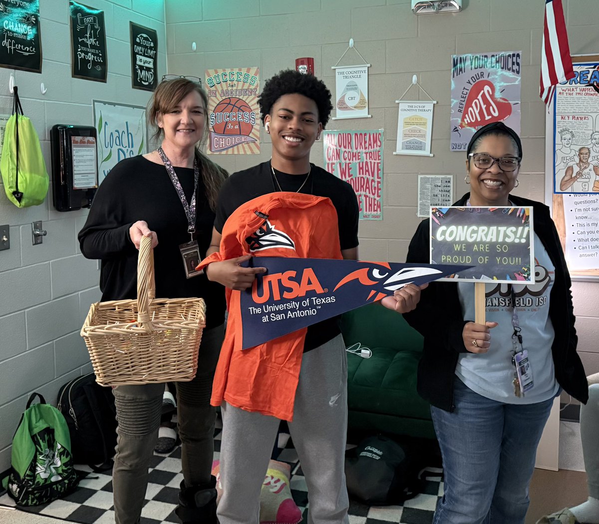 LRHSCounselors tweet media