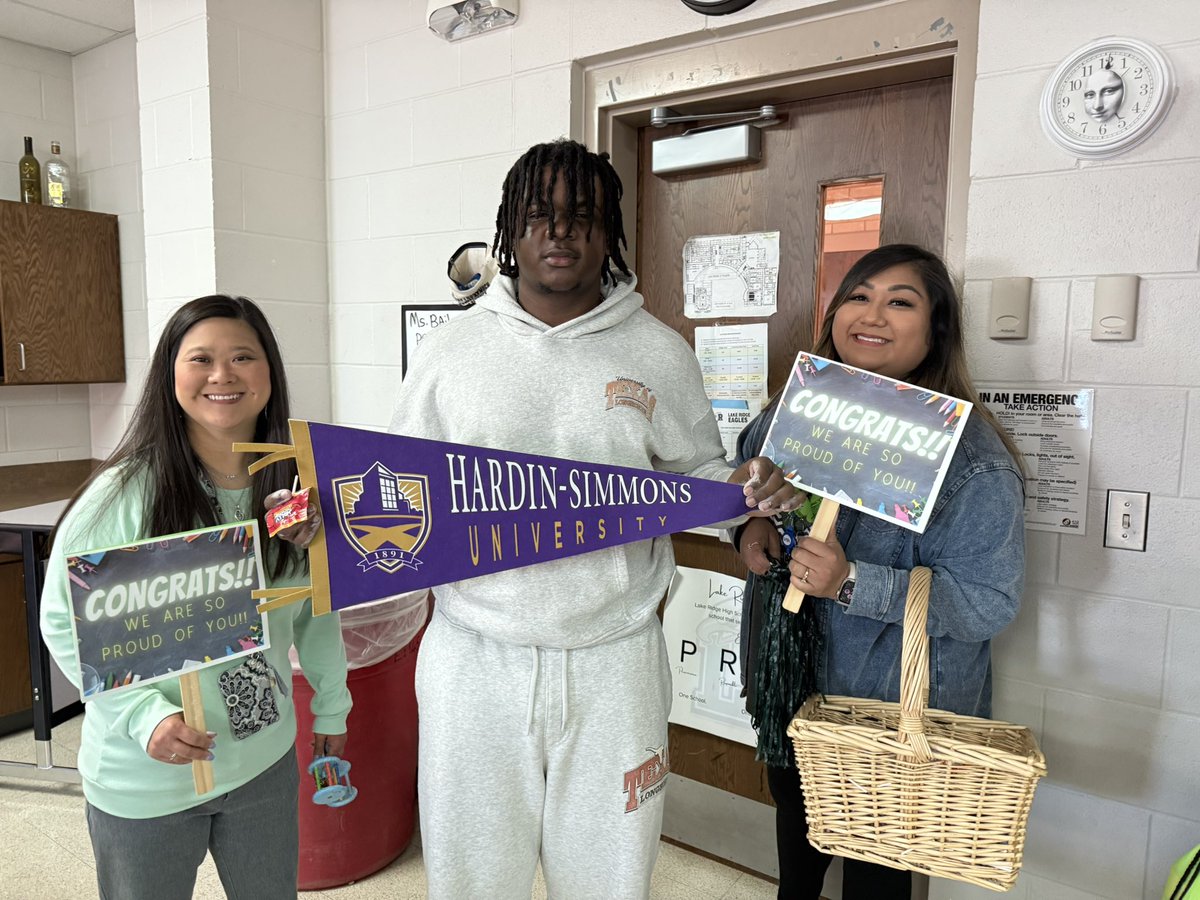 We 💚 LR seniors! Celebrating them this week was something special! <a href="/alltheway30/">Ashley Alloway</a> <a href="/lreaglemedia/">Lake Ridge Eagle Media</a> <a href="/lakeridgesb/">Lake Ridge Softball</a> <a href="/lakeridge_vb/">Lake Ridge VB</a> <a href="/LRHSBASEBALL/">Lake Ridge Baseball</a> <a href="/staci1845/">Staci Ross</a> <a href="/misd_counseling/">MISD Counseling Dept</a> <a href="/LEADw_HEART/">MISD Social & Emotional Learning</a>