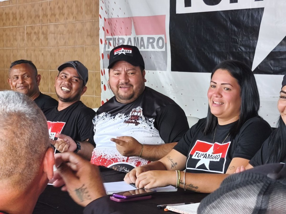 ❤️🖤 Desde Nuestra "Casa Madre La Yaya".
Reunión de la Dirección Nacional Ampliada con el gran objetivo de seguir trabajando en colectivo para seguir fortaleciendo la Revolución Bolivariana.
Tupamaro Ejemplo De Luçha 
<a href="/NicolasMaduro/">Nicolás Maduro</a>
