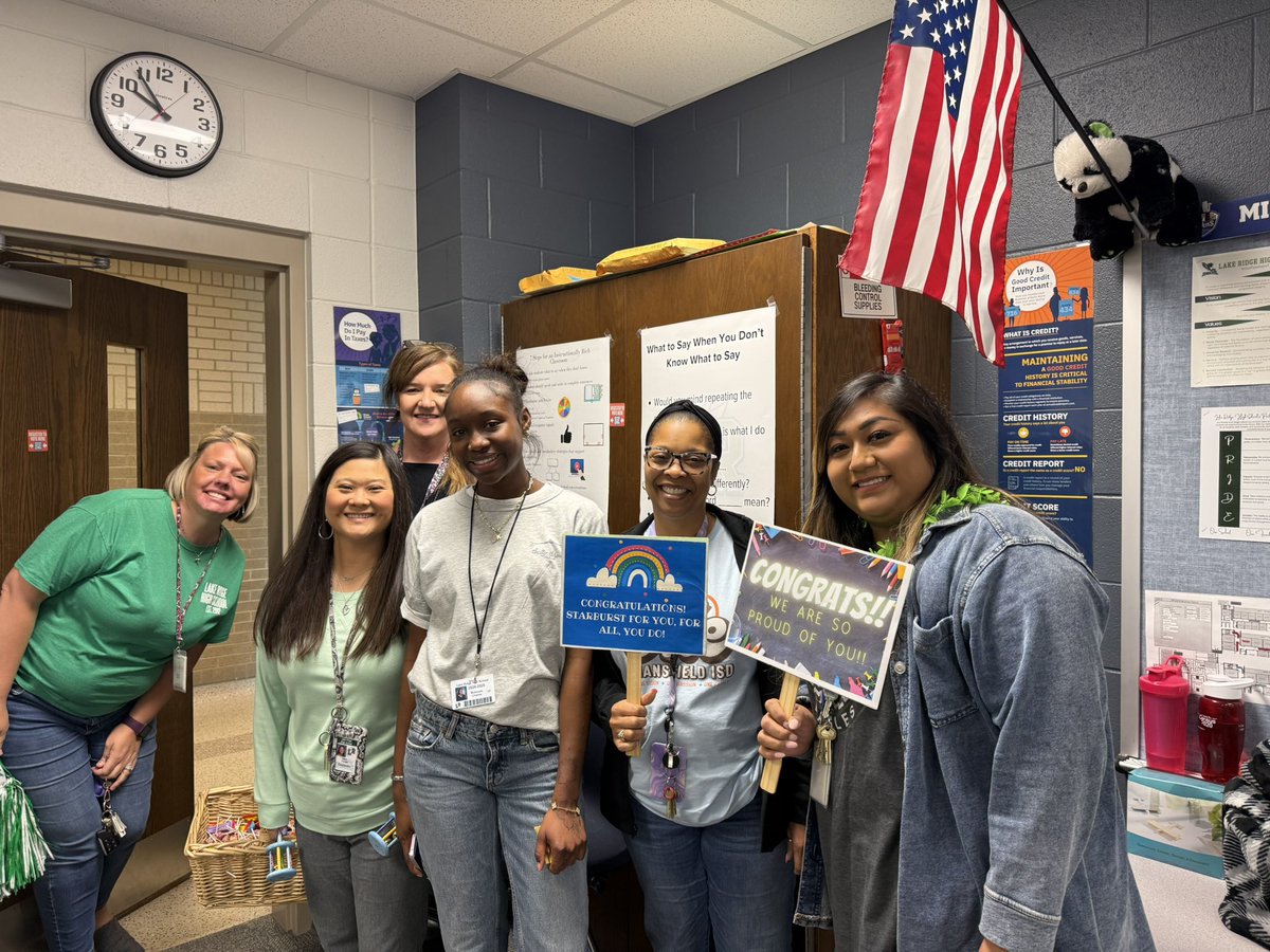 LRHSCounselors tweet media