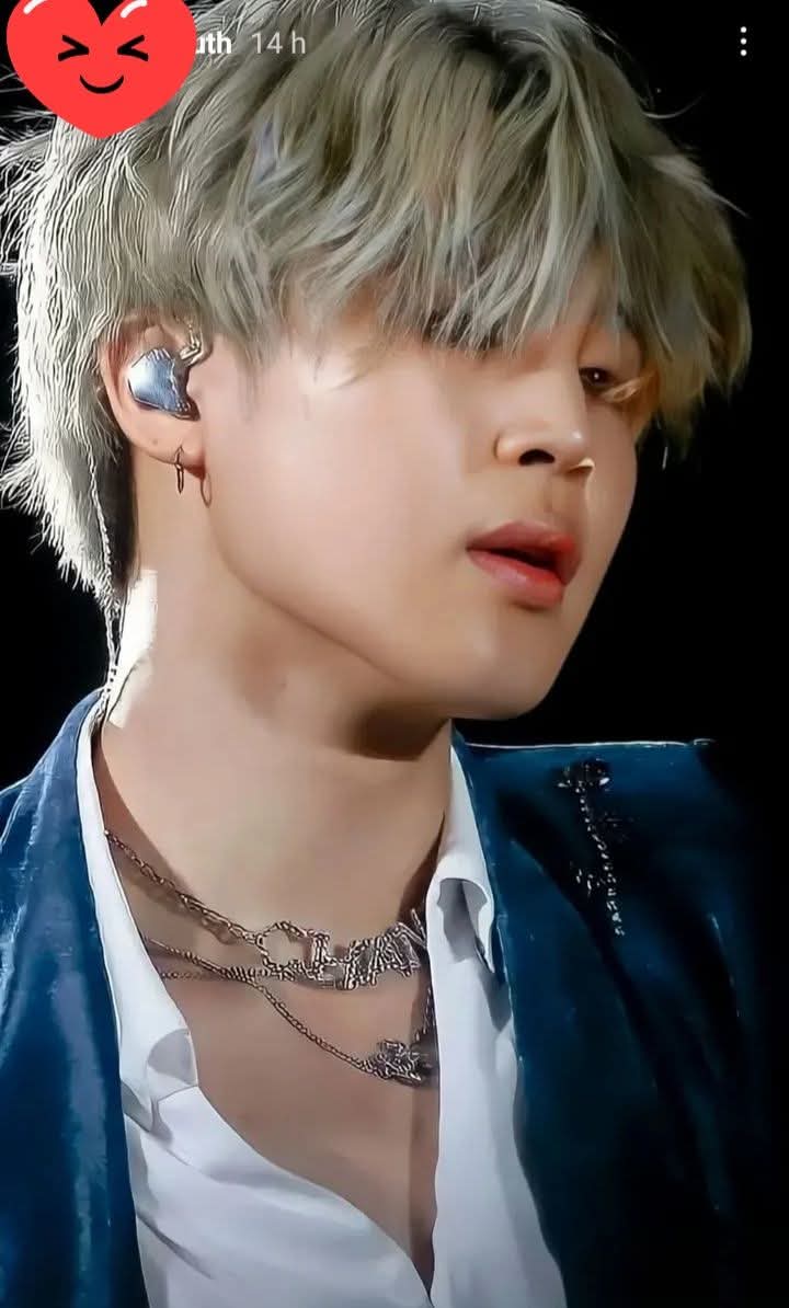 jiminpark0519's tweet photo. You found me with 
A broken heart 
And thousand scars,
Stitched them all
With all the laughs
We had while watching 
The stars
#jimin https://t.co/wKeINmeHud