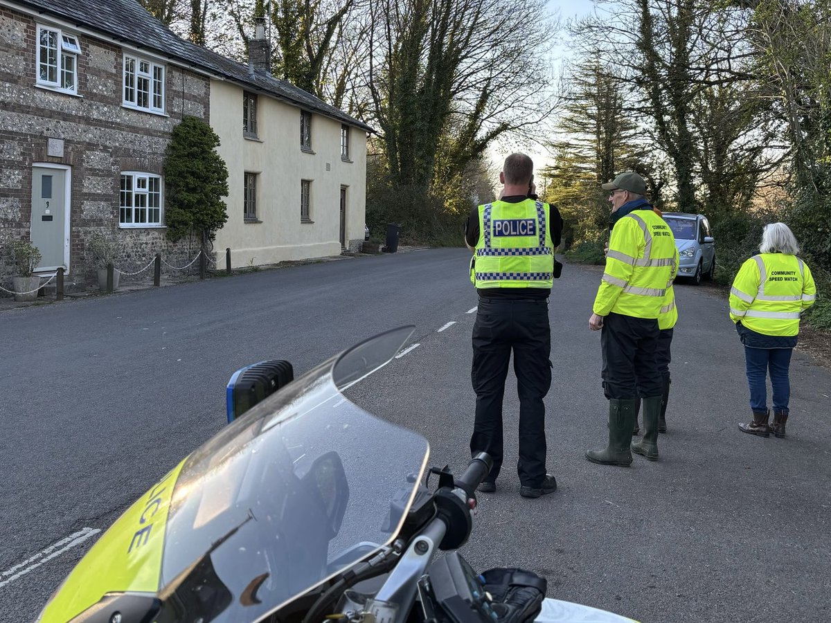 DorsetSpecials's tweet photo. S/Sgt Rob and S/Superintendent Chris were out with local volunteers this week as part of the #communityspeedwatch initiative โ a national scheme where communities team up with #police to monitor vehicle speeds and help keep roads safer. Great teamwork making a real difference! https://t.co/cOFR5uPmUa
