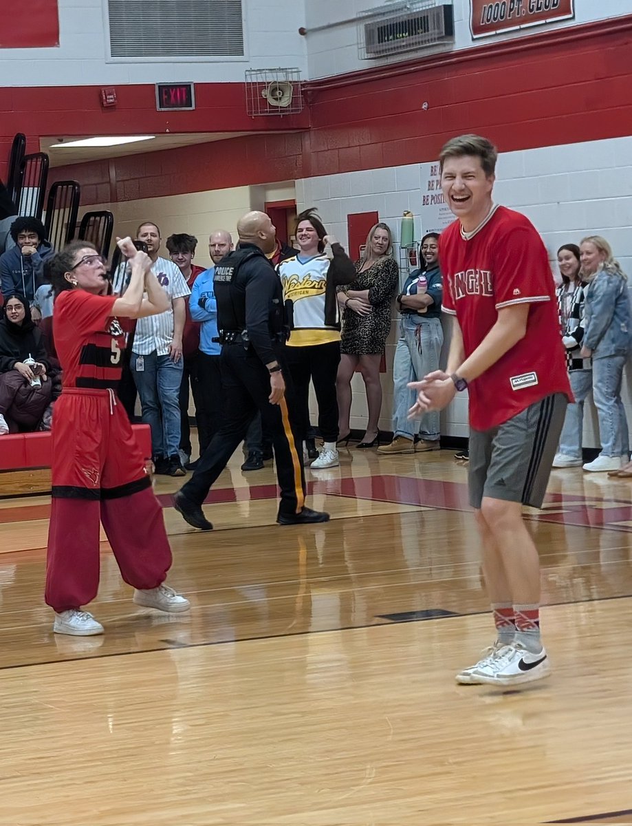 ksteinltps's tweet photo. Today's student vs. staff basketball game at LHS was a showdown for the ages! What a great way to "spring" into break. https://t.co/Sf1CLrYKlR
