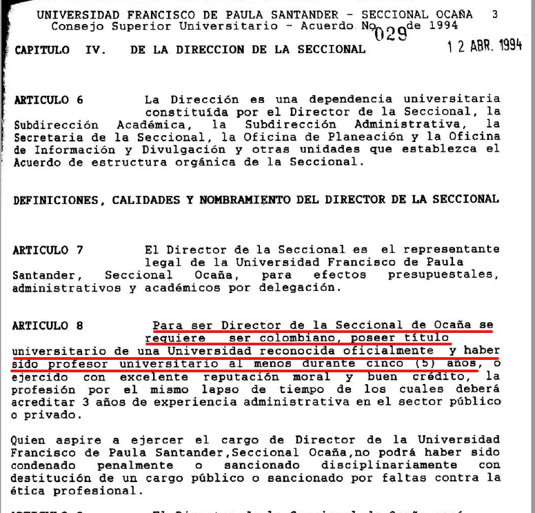 MartinSantos01's tweet photo. La edad de retiro forzoso del DIRECTOR de la Seccional Ocaña de la Universidad Francisco de Paula Santander es de 70 años, debido a que por la naturaleza del cargo, este no se haya cubierto por la ampliación de la edad de retiro forzoso que prevé la Ley 344 de 1996 para el personal docente universitario, la cual se extiende hasta los 80 años.

Examinemos las razones que respaldan esta afirmación:

1.- Según el Acuerdo 029 del 12 de abril de 1994, que establece el Estatuto General de la Universidad Francisco de Paula Santander Seccional Ocaña, los artículos 7 al 17 describen detalladamente las cualidades, funciones y el proceso para la designación del DIRECTOR de dicha seccional.

2.- De acuerdo con la norma estatutaria, el puesto de DIRECTOR de la Seccional Ocaña -Universidad Francisco de Paula, tiene entre otros requisitos para acceder al cargo: haber sido profesor universitario durante al menos 5 años (art. 8). Esto, por cuanto, la experiencia en la docencia, actividad principal de toda universidad, es requerida para administrar eficientemente la institución. A esto súmese, lo que dispone el artículo 14 del Acuerdo 029/94, que prevé que el cargo de DIRECTOR es de dedicación exclusiva. Motivo de más, que permite descartar cualquier naturaleza docente para este empleo.

3.- En consecuencia, el cargo de DIRECTOR de la Universidad Francisco de Paula Santander- Seccional Ocaña se clasifica como un cargo ADMINISTRATIVO DE NATURALEZA DIRECTIVA.

4.- Asimismo, vale señalar que, a partir de la promulgación de la Ley 1821 de 2016, se modificó la edad de jubilación obligatoria para los servidores públicos a los 70 años, según lo establece el: “ARTÍCULO 1. La edad máxima para el retiro del cargo de las personas que desempeñen funciones públicas será de setenta (70) años. Una vez alcanzada esa edad, se producirá el retiro inmediato del cargo que ocupen, sin posibilidad de reintegración bajo ninguna circunstancia”.

5.- En resumida cuenta, la Ley 1821 de 2016, modificó la edad de jubilación para los empleados en el ejercicio de funciones públicas, elevándola de 65 a 70 años, permitiéndoles permanecer en el servicio si así lo desean, siempre y cuando continúen aportando al régimen de seguridad social.

6.- Por otra parte, respecto al retiro forzoso de los docentes en universidades autónomas, el artículo 19 de la Ley 344 de 27 de diciembre de 1996, establece una excepción sobre la edad al precaver que: “Sin perjuicio de lo establecido en las Leyes 91 de 1989, 60 de 1993 y 115 de 1994, el servidor público que haya adquirido el derecho a su pensión de vejez o jubilación podrá elegir entre este beneficio o seguir activo en el servicio, hasta alcanzar la edad de retiro forzoso. Los docentes universitarios podrán hacerlo hasta diez años adicionales. La pensión comenzará a pagarse solo después de que se haya terminado su vínculo con estas instituciones.”

7.- Así entonces se tiene con base en el artículo 19 de la Ley 344 de 1996, que los docentes universitarios pueden continuar trabajando hasta diez años más después de alcanzar la edad de retiro, es decir, pueden trabajar hasta los 80 años.

8.- En consecuencia, es de fuerza concluir lo siguiente: 

i) el cargo de DIRECTOR de la Seccional Ocaña -Universidad Francisco de Paula, es un empleo de naturaleza administrativa que no tiene funciones docentes. 

ii) el cargo, no se beneficia con la excepción indicada en el artículo 19 de la Ley 344 de 1996, que amplía la edad de retiro forzoso del personal docente universitario hasta los 80 años. 

9.- Lo anterior, lleva apodícticamente a establecer, que el límite de edad de retiro forzoso del DIRECTOR de la Seccional Ocaña -Universidad Francisco de Paula, es el establecido en la ley 1821 de 2016. es decir, cuando este servidor alcance los 70 años.

Post data. 

El Consejo de Estado no aplicó la edad de retiro forzoso en la elección y reelección de Dolly Montoya Castellanos como rectora debido a que, al mantener su condición de docente, se le aplica la excepción contenida en el artículo 19 de la Ley 344 de 1996. Esta disposición permite que los profesores universitarios puedan seguir trabajando hasta los 80 años, en contraposición a la regla general de los 70 años establecida para otros funcionarios públicos. Así, considerando que Dolly Montoya cumple con el régimen especial aplicable a su condición académica, su designación se encontraba plenamente amparada por el ordenamiento jurídico.

Caso que en nada se compagina con el asunto de marras.