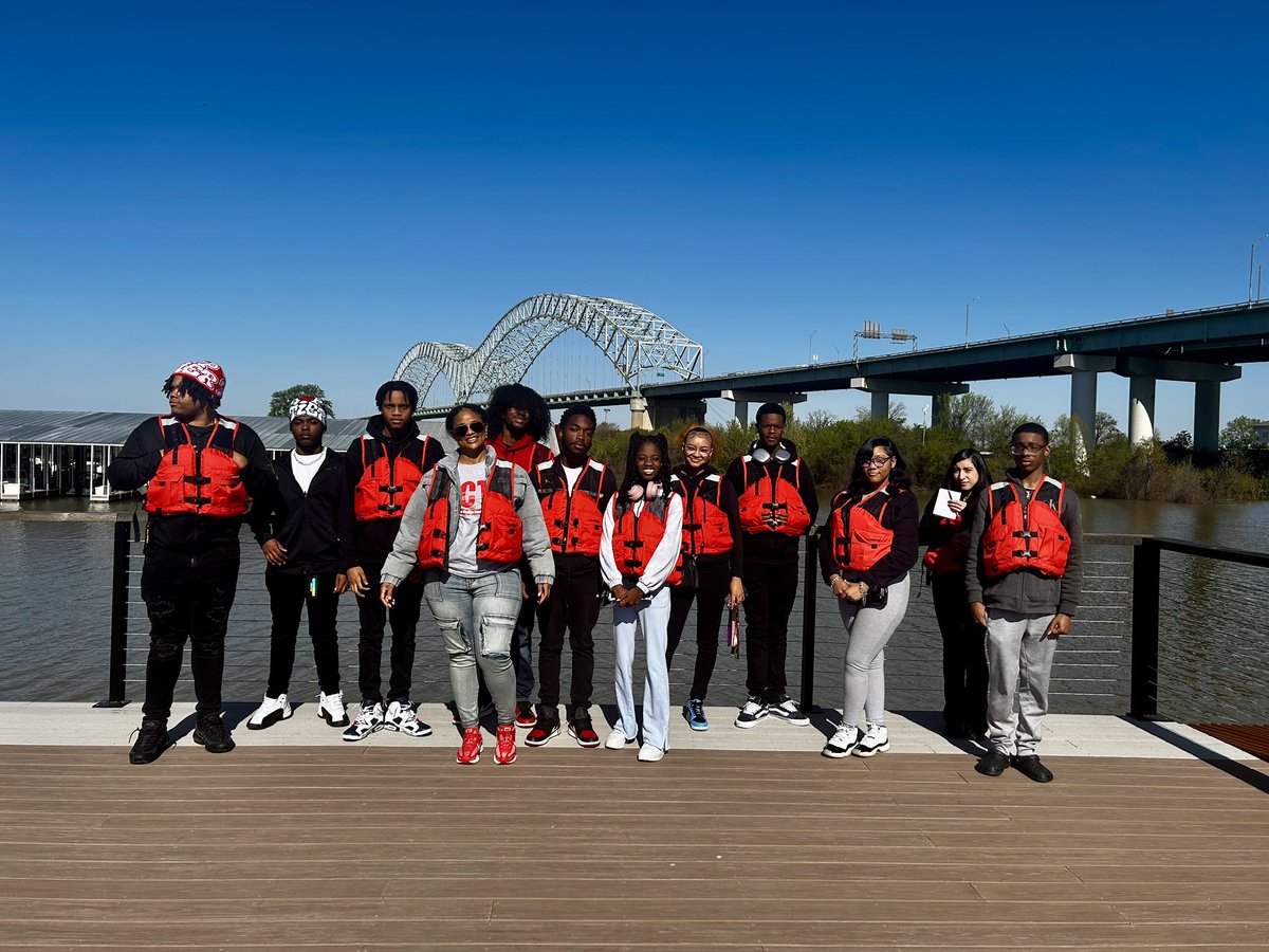 Ridgeway High School (@theridgewayhigh) on Twitter photo Thank <a href="/USCG/">U.S. Coast Guard</a> for hosting <a href="/TheRidgewayHigh/">Ridgeway High School</a> this week for the MS River Institute!! Thank <a href="/USCG/">U.S. Coast Guard</a> for hosting <a href="/TheRidgewayHigh/">Ridgeway High School</a> this week for the MS River Institute!!