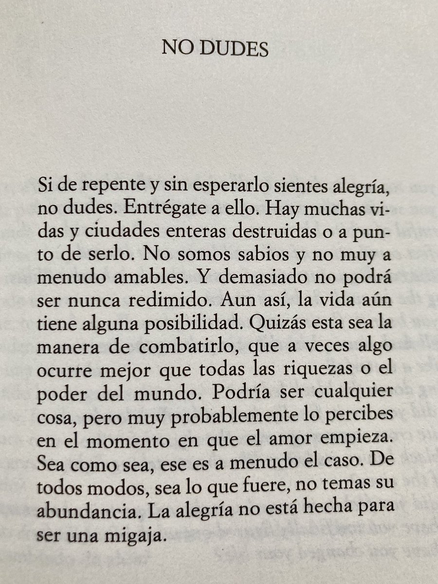 Irene Vallejo (@irenevalmore) on Twitter photo No dudes
«La alegría no está hecha para ser una migaja».
#MaryOliver <a href="/LumenEdit/">Editorial Lumen</a> #Devoción #PoesíaReunida
Traducción de Andreu Jaume No dudes
«La alegría no está hecha para ser una migaja».
#MaryOliver <a href="/LumenEdit/">Editorial Lumen</a> #Devoción #PoesíaReunida
Traducción de Andreu Jaume