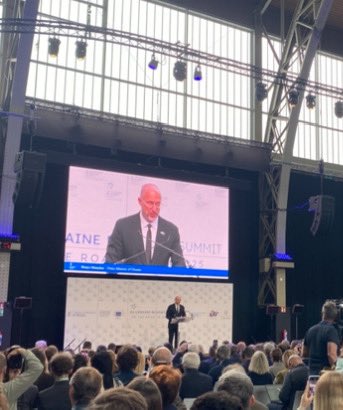 bonomimat's tweet photo. Great2days at #EUUABusinessSummit road to #URC2025.🇺🇦 integration in the #EUSingleMarket is real and well ahead. Many de-risking tools 4business but still not cheep. Why investing now? To gain strategic position &leading innovation #defence #energy #agriculture #AI Tomorrow2late https://t.co/6jBu0cGqX0