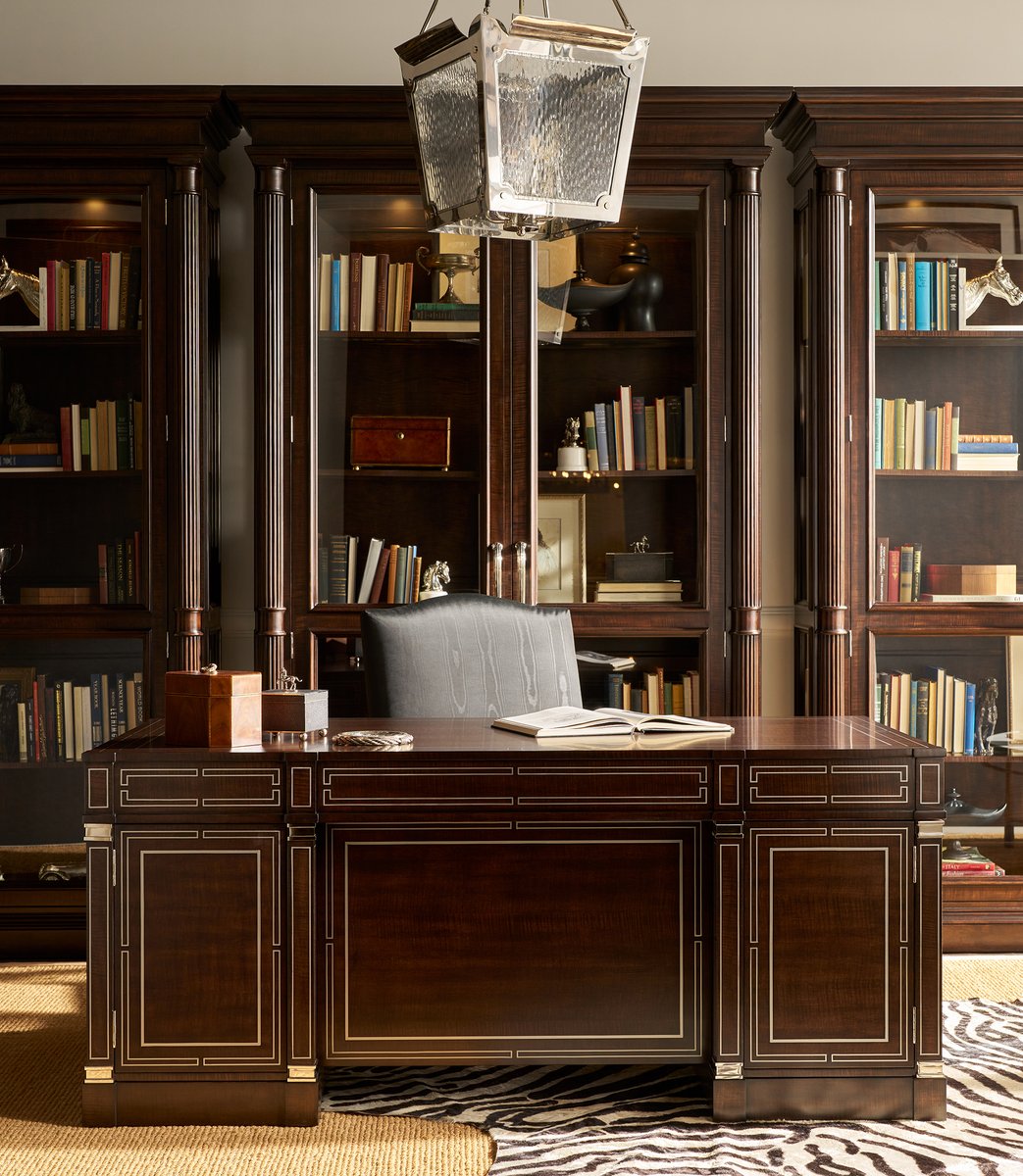 theoalex's tweet image. The Executive Desk from our Spencer London collection brings a fresh perspective to elegant metro living. Inspired by Lord Spencer’s London townhouse, this refined executive desk features figured sycamore in our Fulham or Chelsea finishes with stainless steel inlay. #TAilorMade
