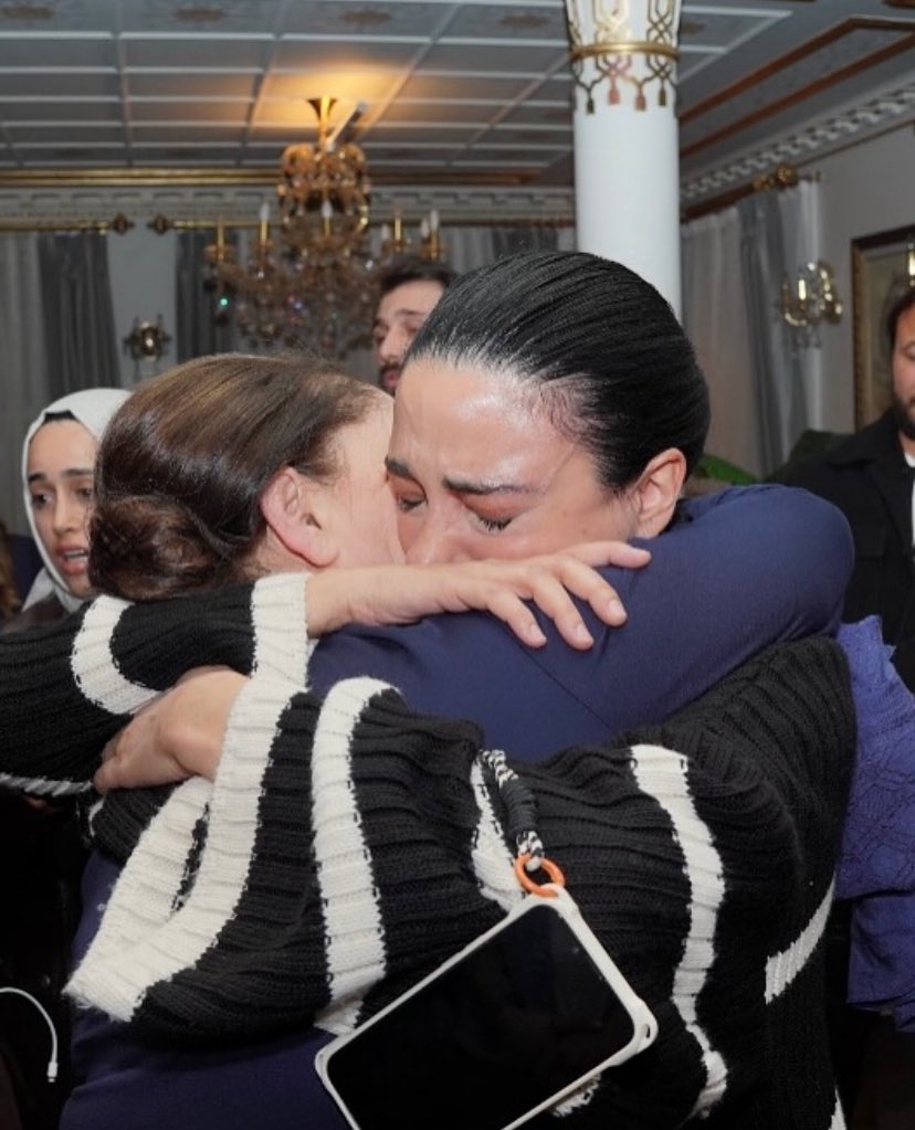 “pembeyi affet” 😭😭😭😭😭😭😭