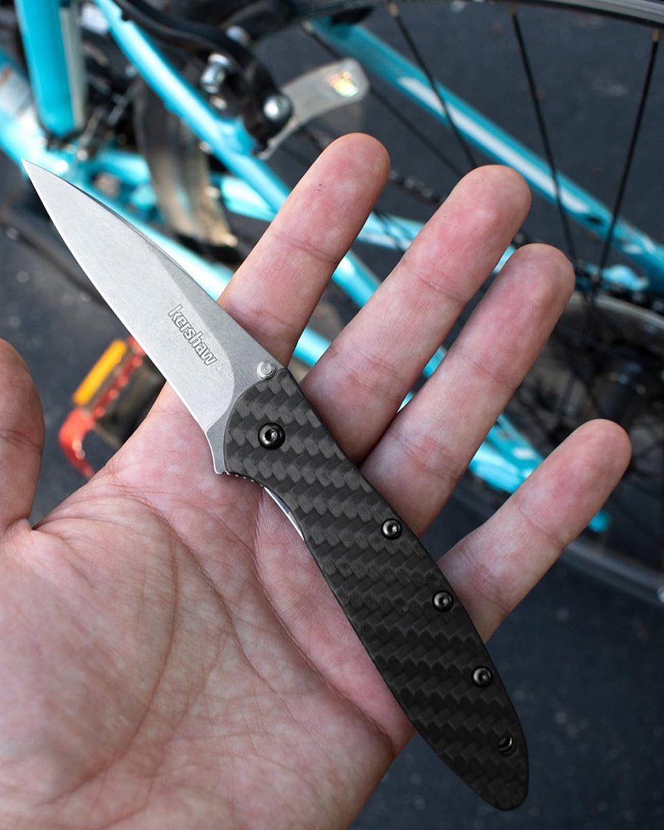 kershawknives's tweet photo. 🔥 ON SALE NOW!!!  The iconic Kershaw Leek just Upgraded with premium CPM 154 steel, this razor-sharp modified drop-point blade delivers exceptional edge retention, corrosion resistance, and precision—perfect for slicing, piercing, and detailed work. 

https://t.co/xPuZa83kpb https://t.co/95ByP9HJnP