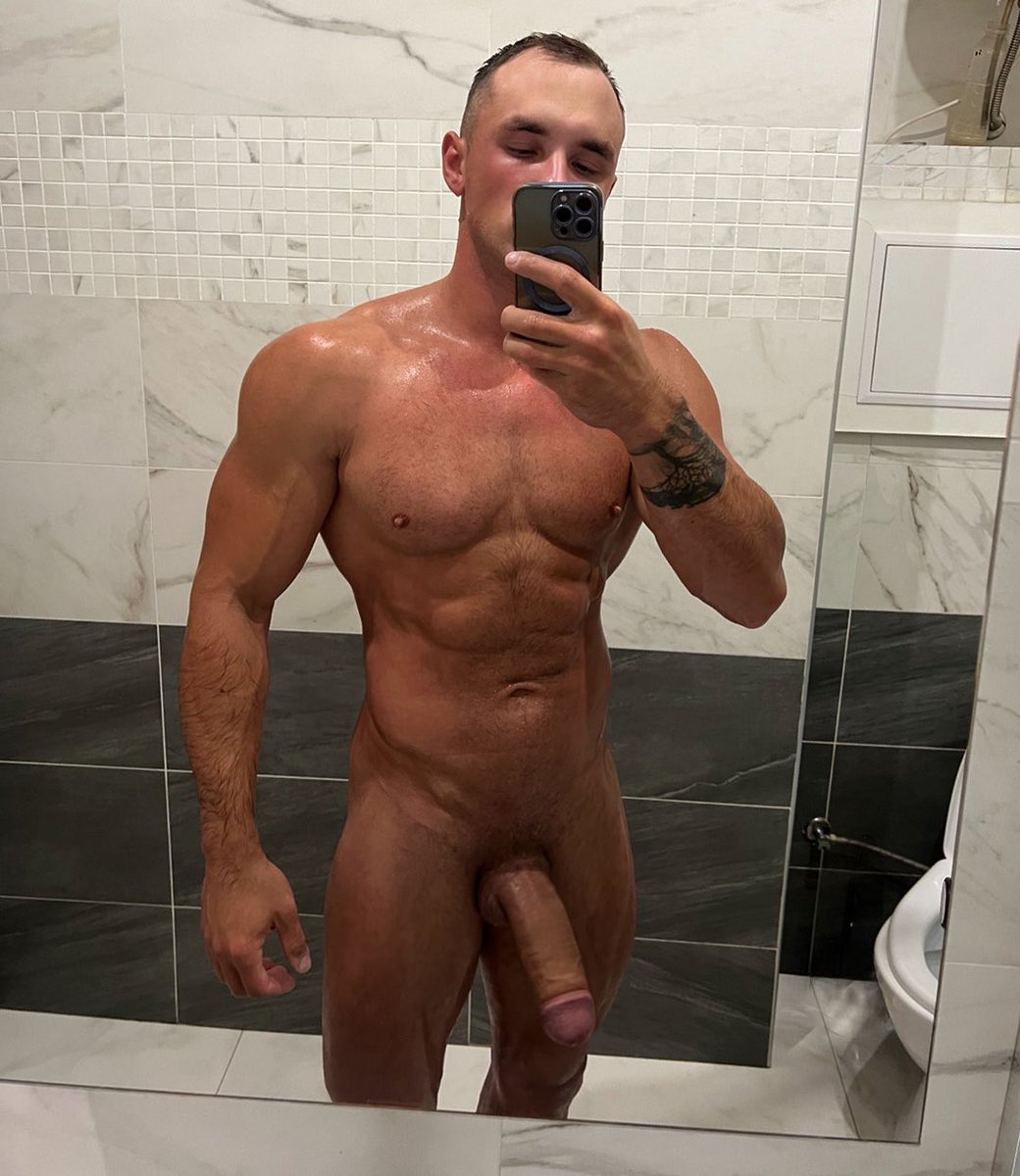 Wet and horny🔥