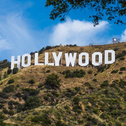 sfliberty's tweet photo. Hollywood vs. freedom? Not always.

Here are 10 movies that (intentionally or not) deliver strong libertarian messages—about state overreach, personal freedom, and bottom-up resilience.

Save this thread for your next movie night 🧵