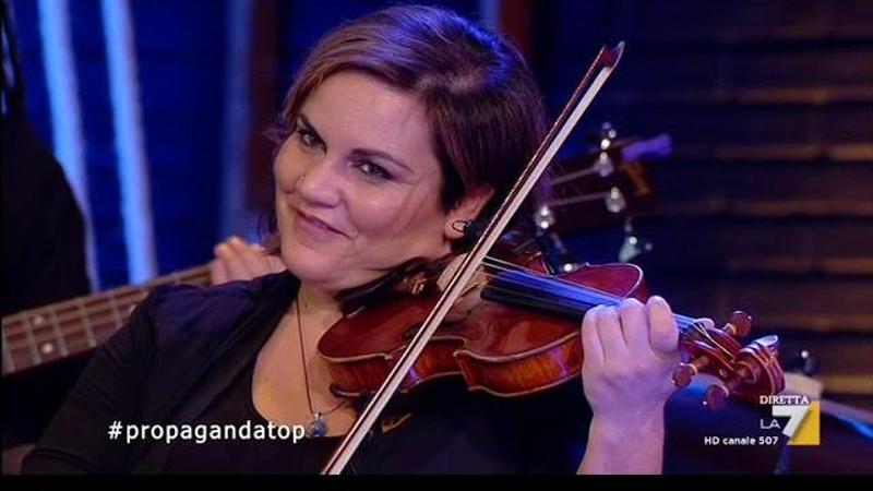 Ciurma amatissima, per Valentina e i suoi cari, abbracciamo forte #propagandalive 🖤

<a href="/lluanall4/">Luana</a> <a href="/Valerio864dd/">Valerio⛏️️️️️️️️️️️️️️️️🚵</a> <a href="/MartinaShali92/">Martina Shalipour Jafari</a> <a href="/IolandaPompilio/">Iolanda Pompilio</a> <a href="/ezechiela66/">Anna</a> <a href="/LuxTowa/">Lux Lulù</a> <a href="/IstintoDiVino/">Daniel San</a> <a href="/laGrullaP/">la Grulla Parlante</a> <a href="/RosyilCapo/">Rosy</a> <a href="/Nerys__/">Elisa_Rubertelli 📚</a> <a href="/__Pam__de/">Pam</a> <a href="/FenisiaT/">Fenisia Tomada</a> <a href="/framarin/">Francesco Marino</a> <a href="/manginobrioches/">Mangino Brioches</a> <a href="/aiiaco/">Andrea Iacovitti</a>