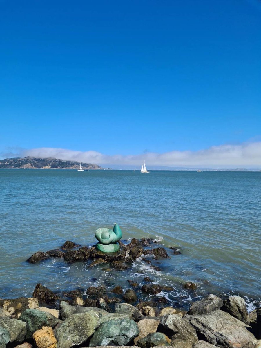 LiTing258's tweet photo. "Blue skies, salty breeze, and endless views 🌊✨ Days like this are good for the soul. #CoastalVibes #OceanTherapy" https://t.co/pFfPRH1kRH