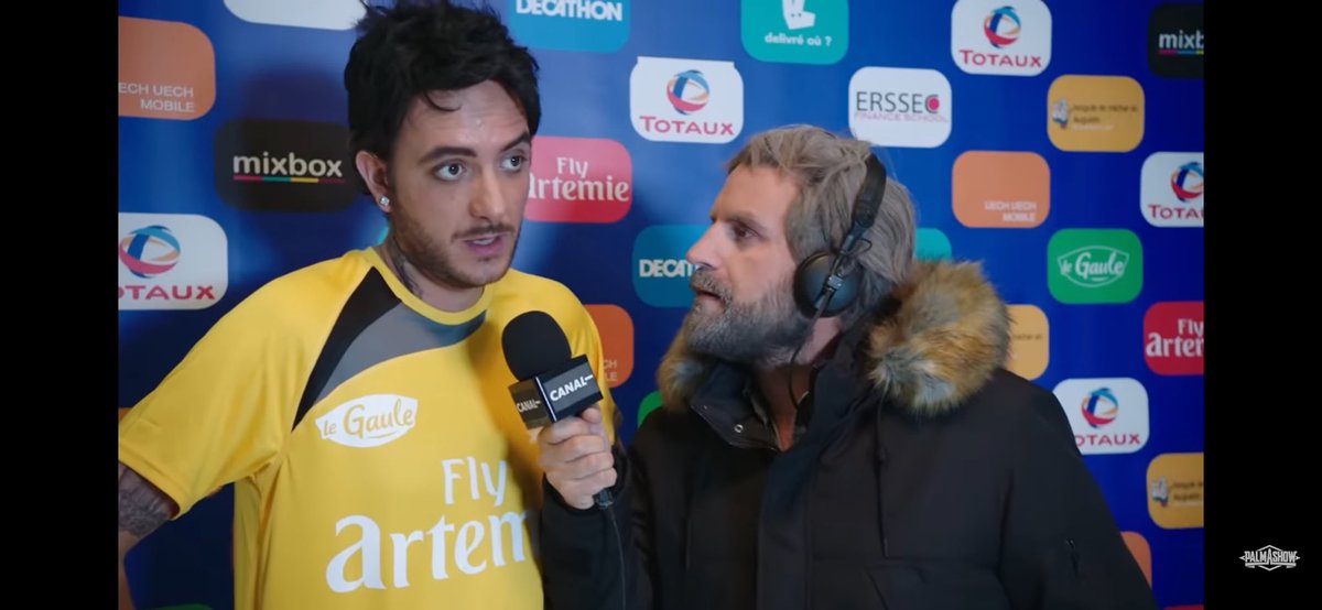 Je suis retombé sur ce sketch du Palmashow.
On est d’accord que le joueur c’est le cousin de <a href="/clemgrenier/">Clément GRENIER</a> ?