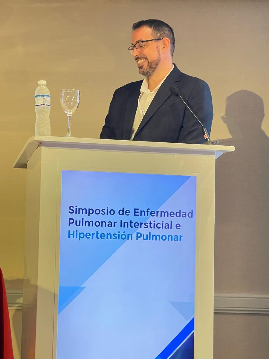 🔵  Un placer compartir una mesa con expertos internacionales en el marco del Simposio de Epid e Hipertension Pulmonar. Trabajando en equipo para mejorar el conocimiento en Epid.Con <a href="/OrphaLung/">Vincent Cottin</a> <a href="/FabianCaro1981/">Fabian Caro</a> Dra. Claudia Valenzuela <a href="/draceciferrario/">Dra. Cecilia Ferrario</a> Dr Adrian Lescano <a href="/twitaamr/">Asociación Argentina de Medicina Respiratoria</a>