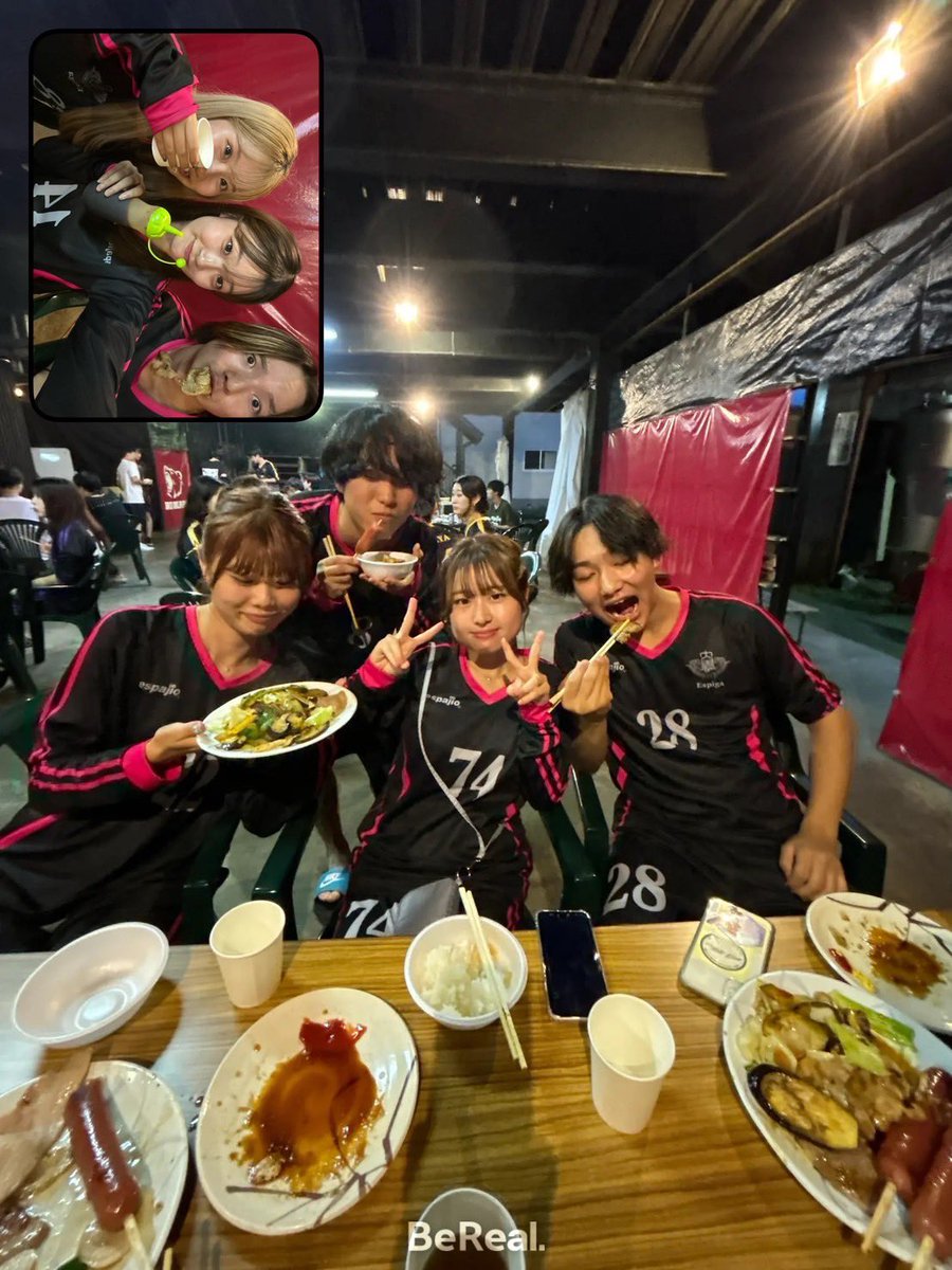 espiga2024's tweet photo. エスピガのユニフォームは
学年ごとにカラーが変わります❣️

17thは赤🍎と紺🫐
18thは金🌟と黒🖤
19thは紫🦄と黒🎶
20thはピンク💞と黒📷

毎年自分たちで話し合ってデザインも決めます！
21thのユニフォームも楽しみです！ https://t.co/8LyclC6bn6