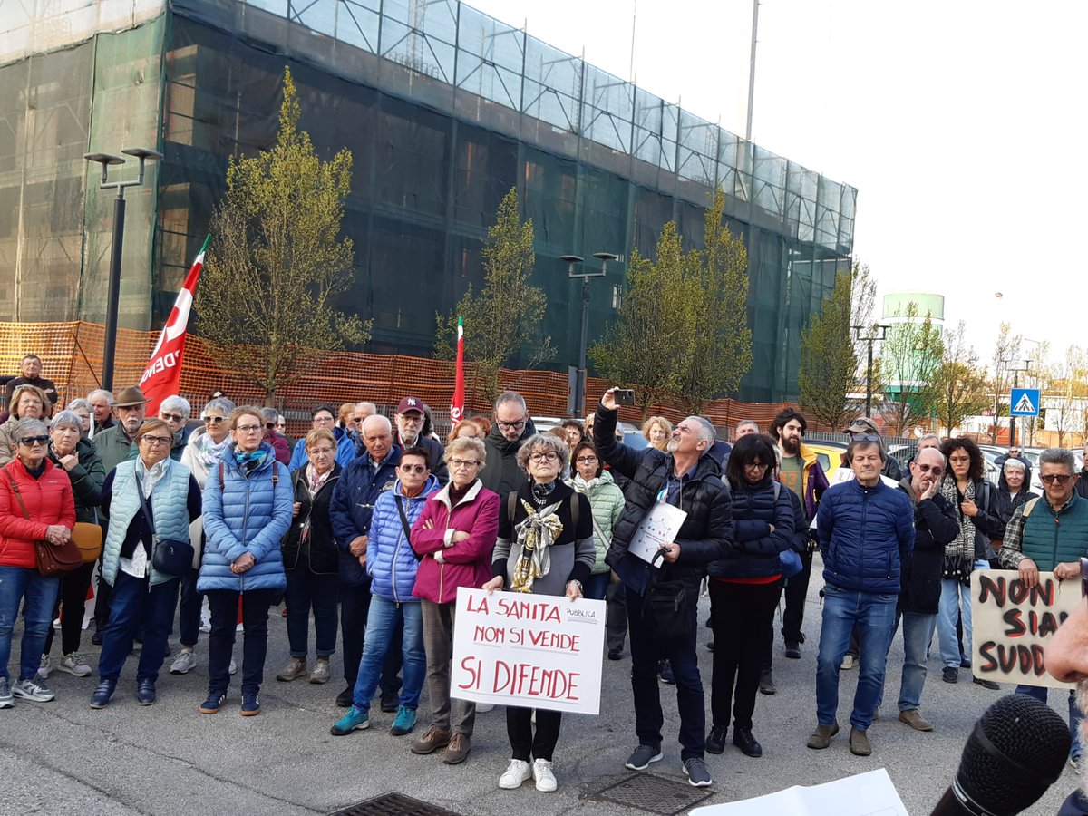 Pd Friuli Venezia Giulia (@pdfvg) on Twitter photo A Spilimbergo sit-in a difesa dell’ospedale cittadino e della sanità pubblica.
Presenti i cittadini, associazioni, organizzazioni sindacali e partiti politici.
Il <a href="/pdnetwork/">Partito Democratico 🇮🇹 🇪🇺</a> continua a lottare affinché si fermi il progetto di privatizzare il sistema sanitario regionale A Spilimbergo sit-in a difesa dell’ospedale cittadino e della sanità pubblica.
Presenti i cittadini, associazioni, organizzazioni sindacali e partiti politici.
Il <a href="/pdnetwork/">Partito Democratico 🇮🇹 🇪🇺</a> continua a lottare affinché si fermi il progetto di privatizzare il sistema sanitario regionale