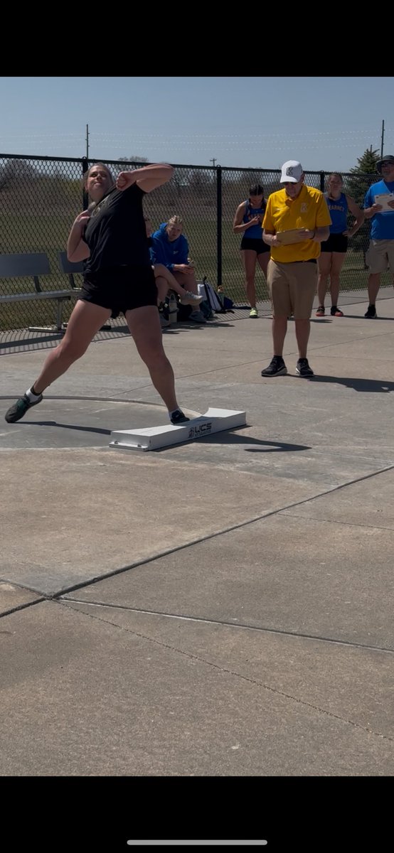 ShawnBlevins2's tweet photo. Big PR and a 2nd place finish for @Caliah_leege at a TOUGH Kearney meet https://t.co/ArCvARzQC9