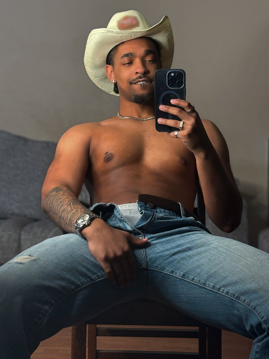 KingA💦✨ tweet media