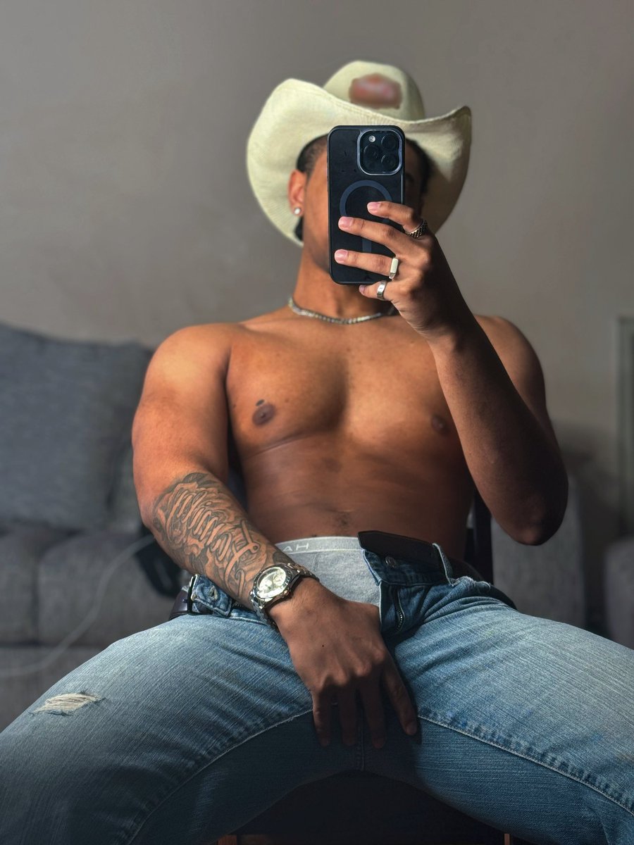 KingA💦✨ tweet media