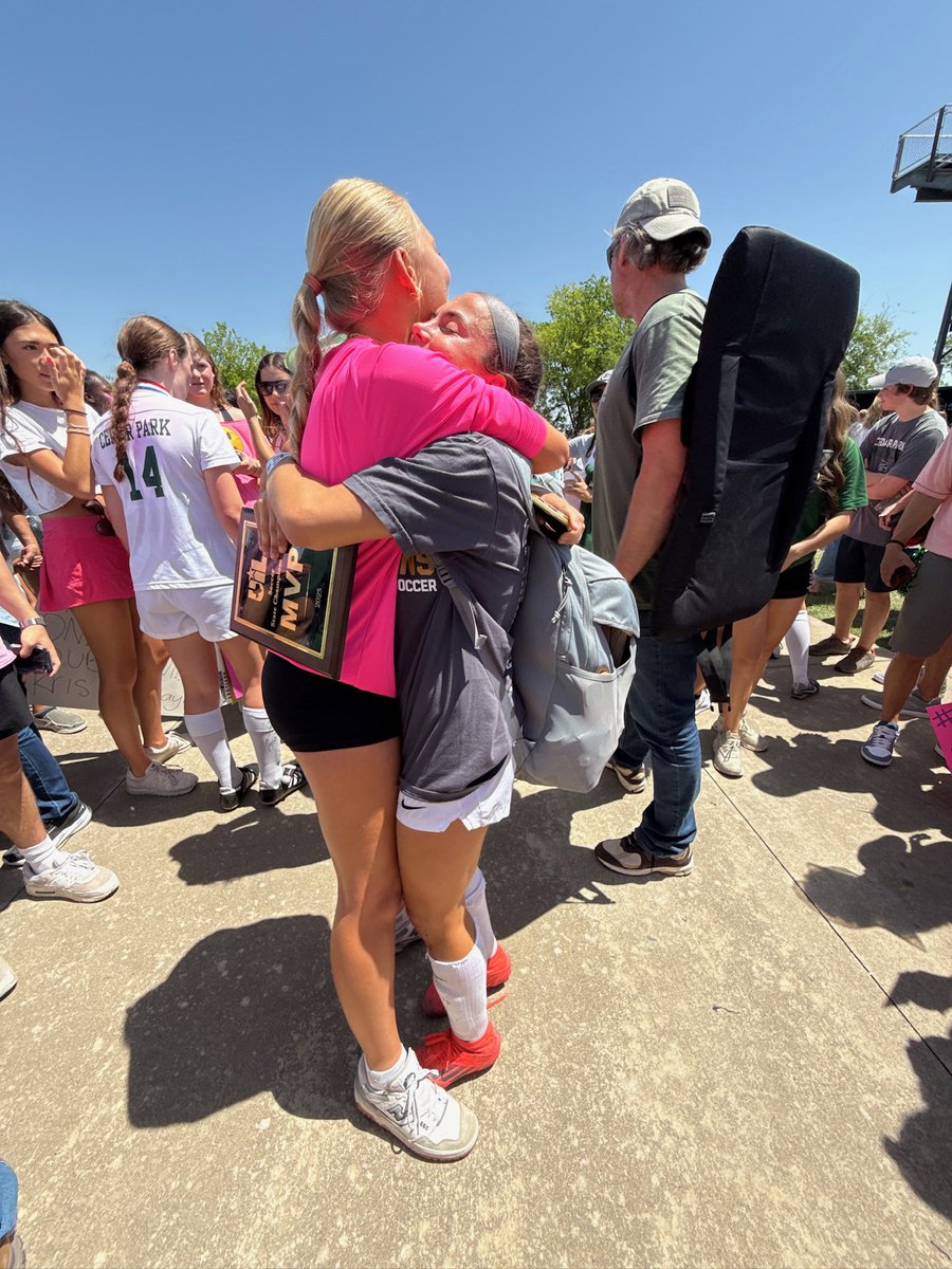 KateWyrick07 tweet media