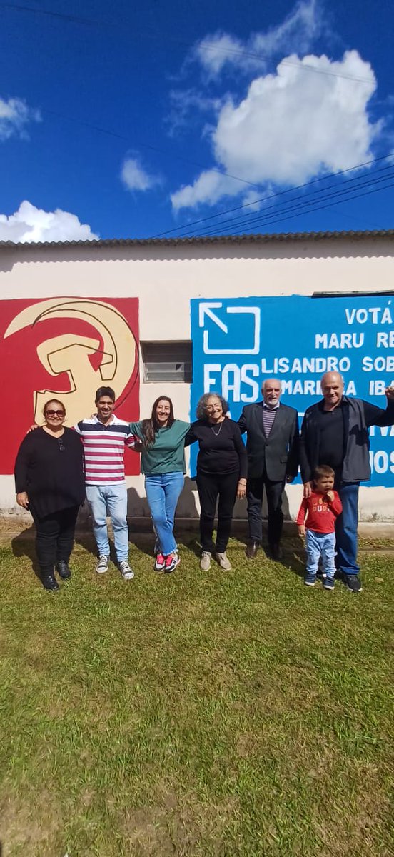 #Estuvimos en #Coronda, #SantaFe, para respaldar las candidaturas de Maru Regue y <a href="/grapaccot/">GRACIELA PACCOT</a> a Concejal y Constituyente provincial respectivamente por el <a href="/FASoberania/">Frente Amplio Por La Soberanía</a>. Una alternativa de izquierda en crecimiento. <a href="/pcaarg/">Partido Comunista de la Argentina - Cuenta Oficial</a>