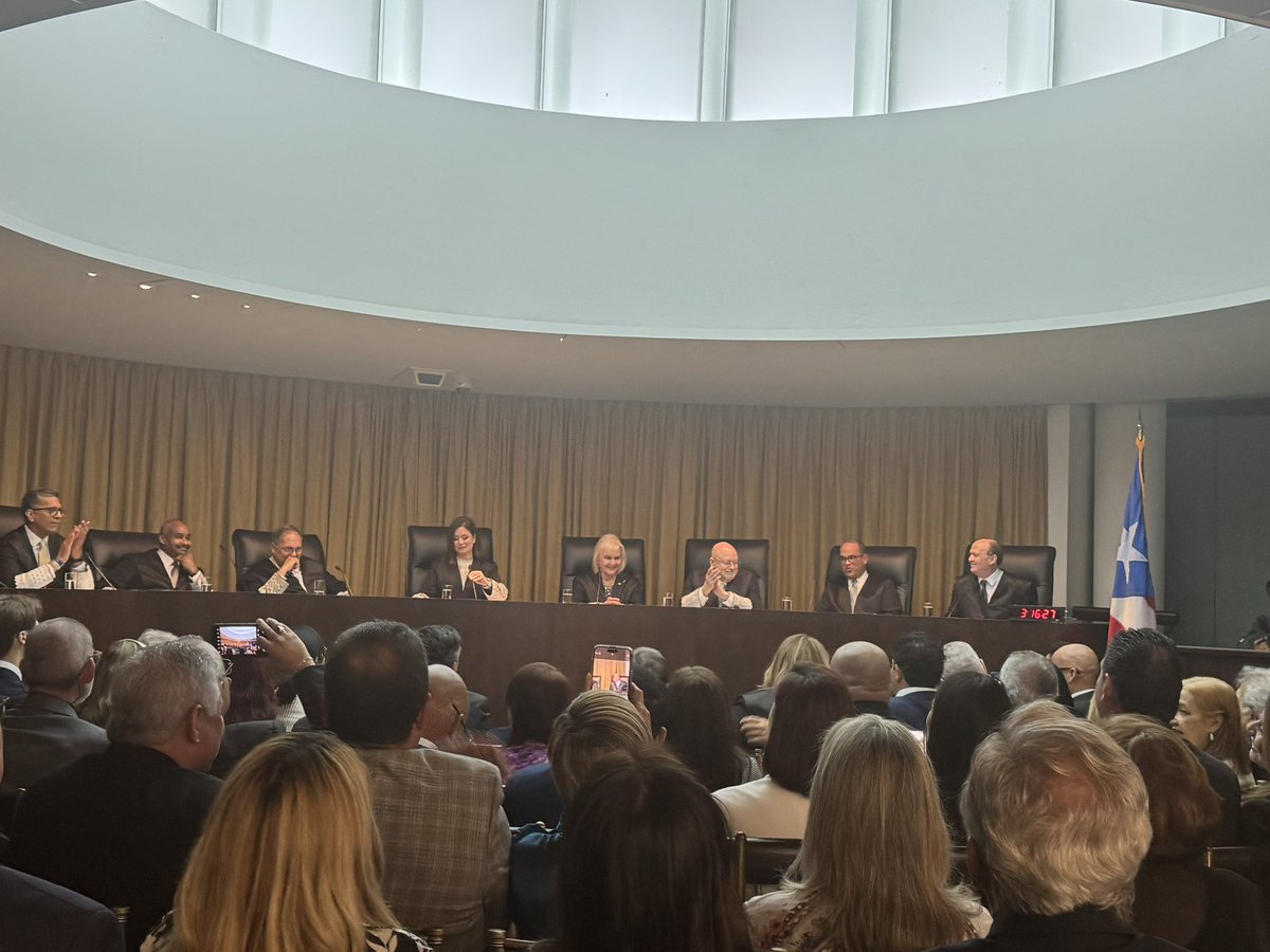 El Tribunal Supremo por primera vez en mucho tiempo (2020) queda constituido con todos sus miembros con la juramentación formal de los jueces asociados Camille Rivera Pérez y Raul Candelario López.