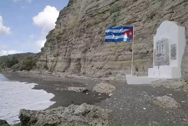 Este día de 1895, José Martí junto a Máximo Gómez y otra veintena de patriotas, desembarca por Playitas de Cajobabo, en la región de Guantánamo, para sumarse a la guerra.
#CubaViveEnSuHistoria
<a href="/LorenzoOsbel/">Osbel Lorenzo</a>
<a href="/dgslastunas/">Dirección General de Salud Las Tunas</a>