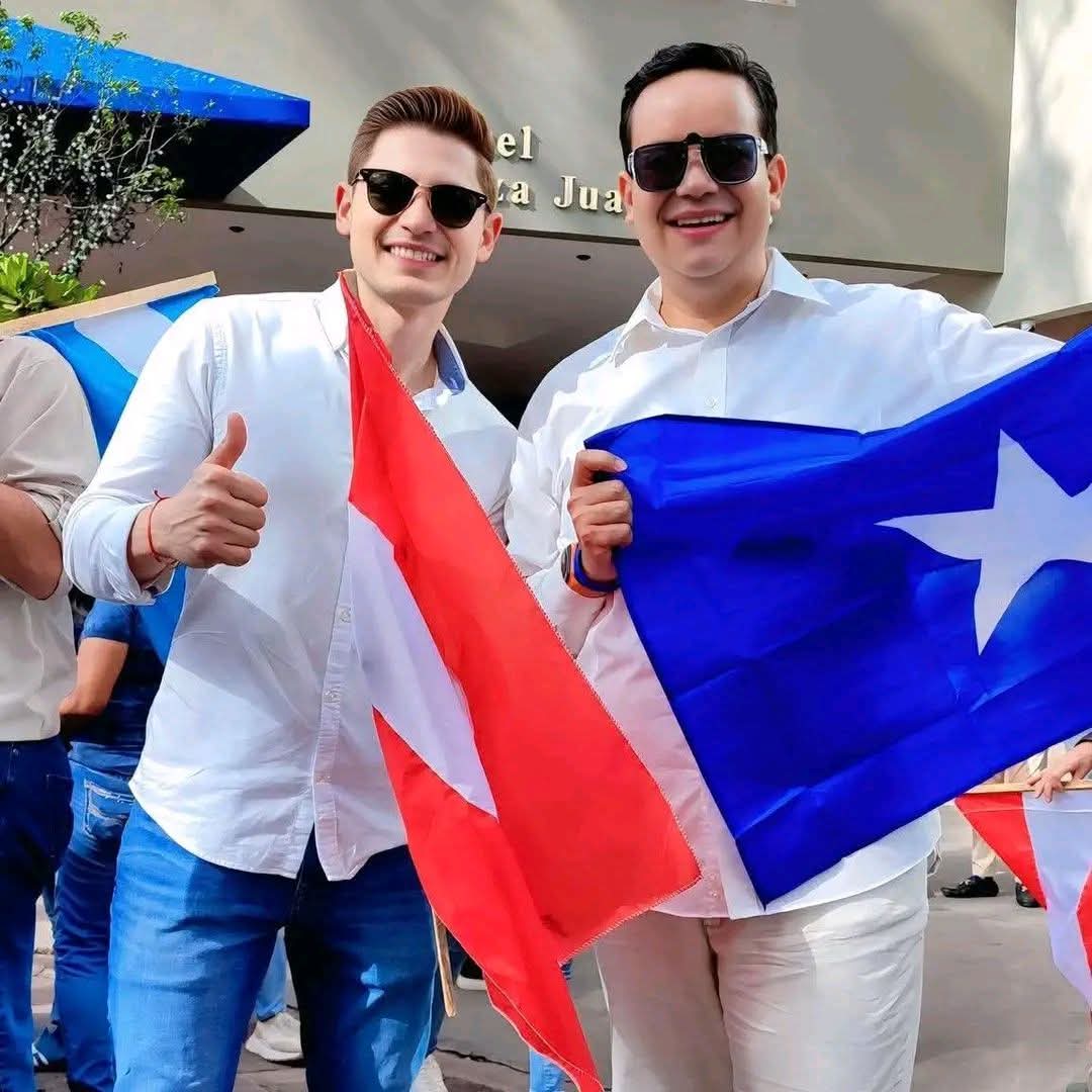 Los liberales ya cambiamos somos limpios y no necesitamos alianzas con delincuentes.
Los liberales: 
☠️☠️