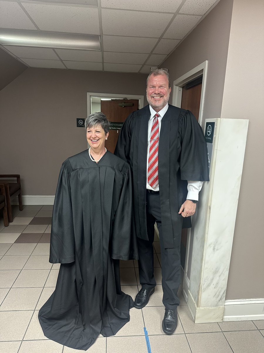 When the tallest judge in the circuit swaps robes with the shortest judge in the circuit