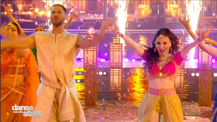 CabacoD's tweet photo. LENIE REINE DE BOLLYWOOD !!!
Elle est trop forte !!!! Qu'on lui donne le trophée !! #DALS https://t.co/NkfzIIFL4M