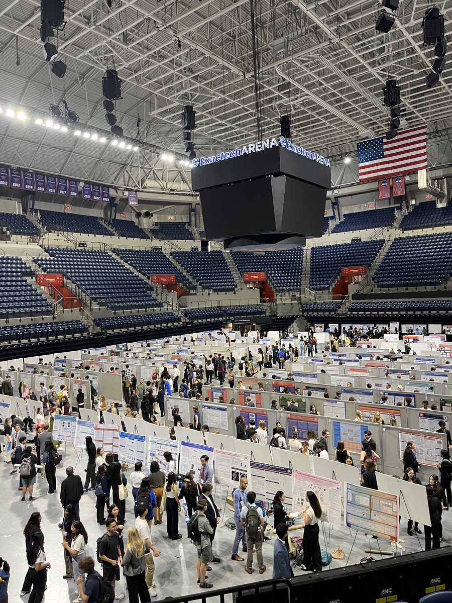 UFCJCGrad's tweet image. We’re excited to celebrate the success of UF’s 26th Annual Undergraduate Research Symposium! 
A special shoutout to CJC student Qingyu Yang for presenting her research alongside our incredibly talented fellow Gators! 🐊