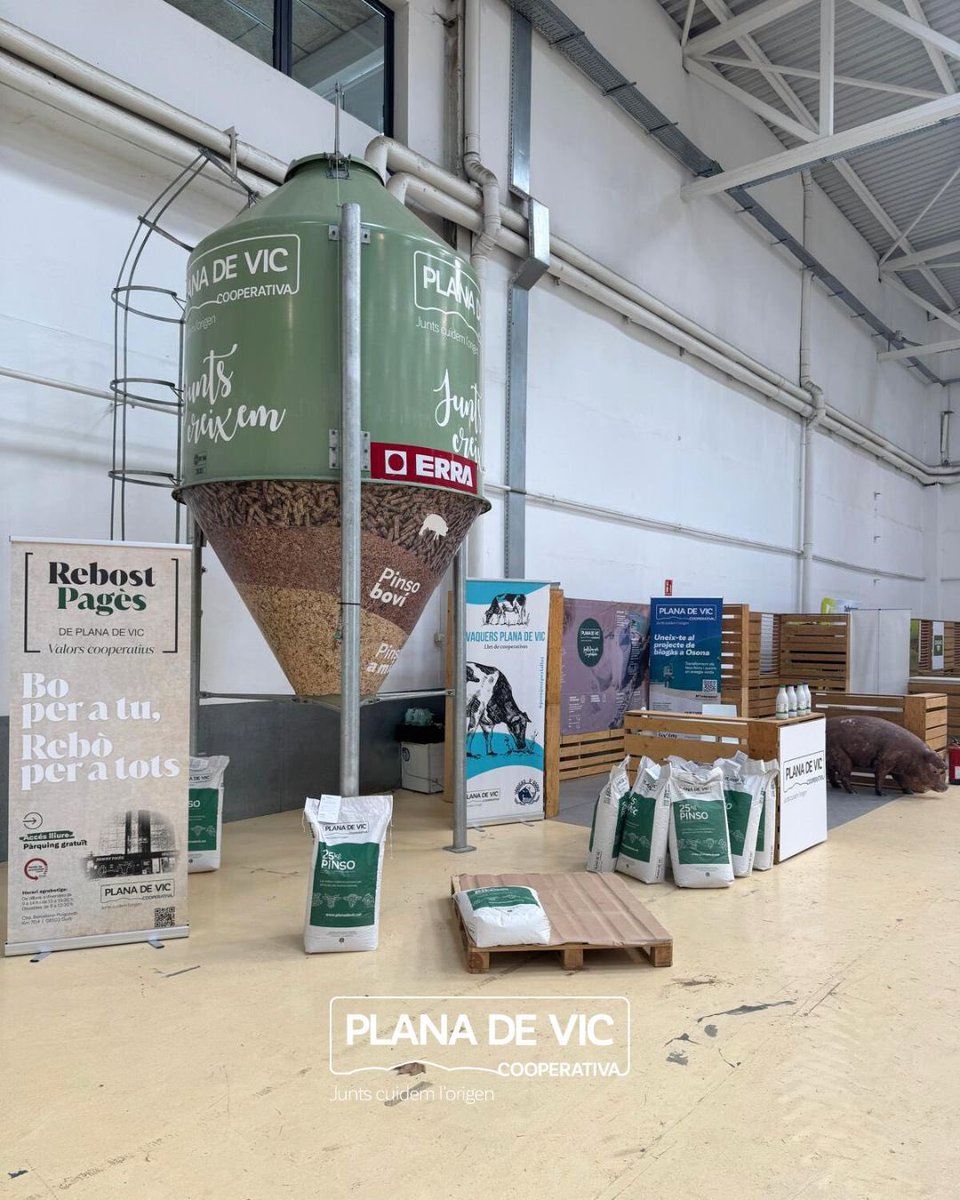 Plana de Vic (@coplanadevic) on Twitter photo Fotos del muntatge avui de l’estand!
Demà més <a href="/MercatRam/">Mercat del Ram</a> 💚
#MercatDelRam #CooperativaLaPlana #ProductesDeProximitat #Vic #cooperativa #biogas #ramaderia #agricultura Fotos del muntatge avui de l’estand!
Demà més <a href="/MercatRam/">Mercat del Ram</a> 💚
#MercatDelRam #CooperativaLaPlana #ProductesDeProximitat #Vic #cooperativa #biogas #ramaderia #agricultura