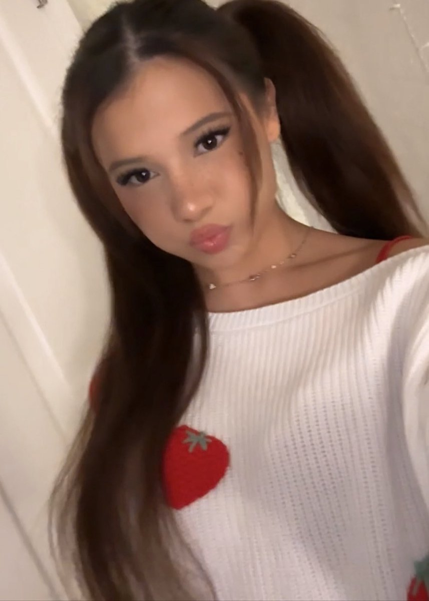 irashmett's tweet image. 🍓🐇