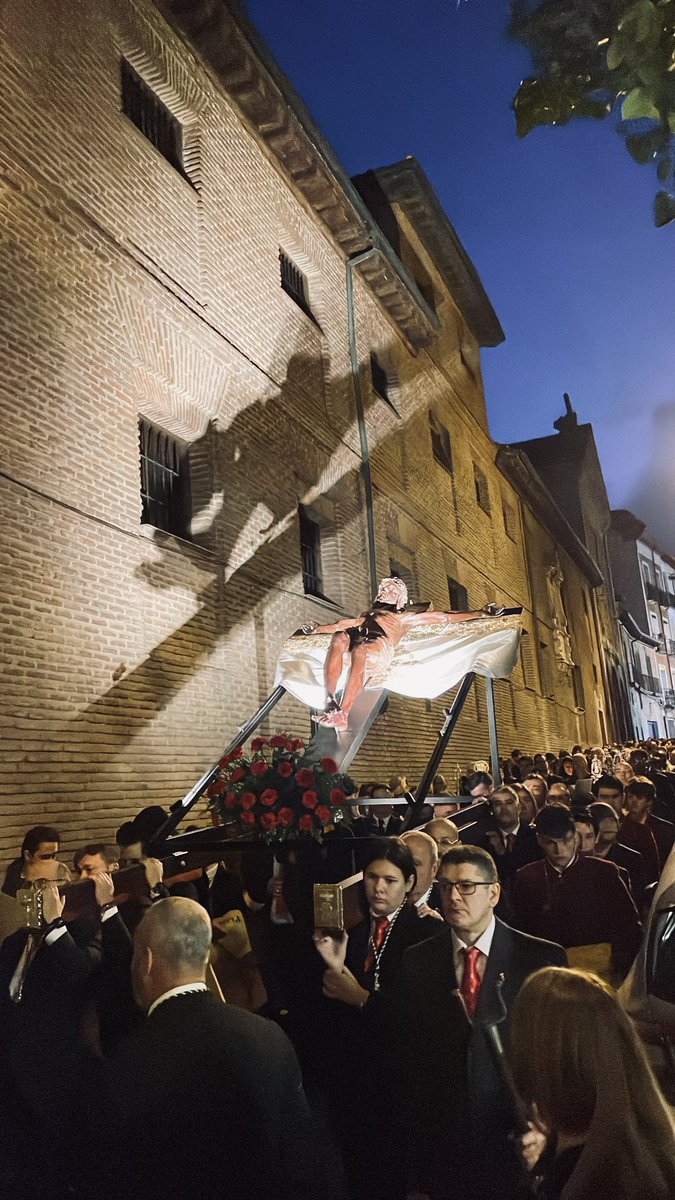 El Cristo de los Toreros por las calles de Madrid.