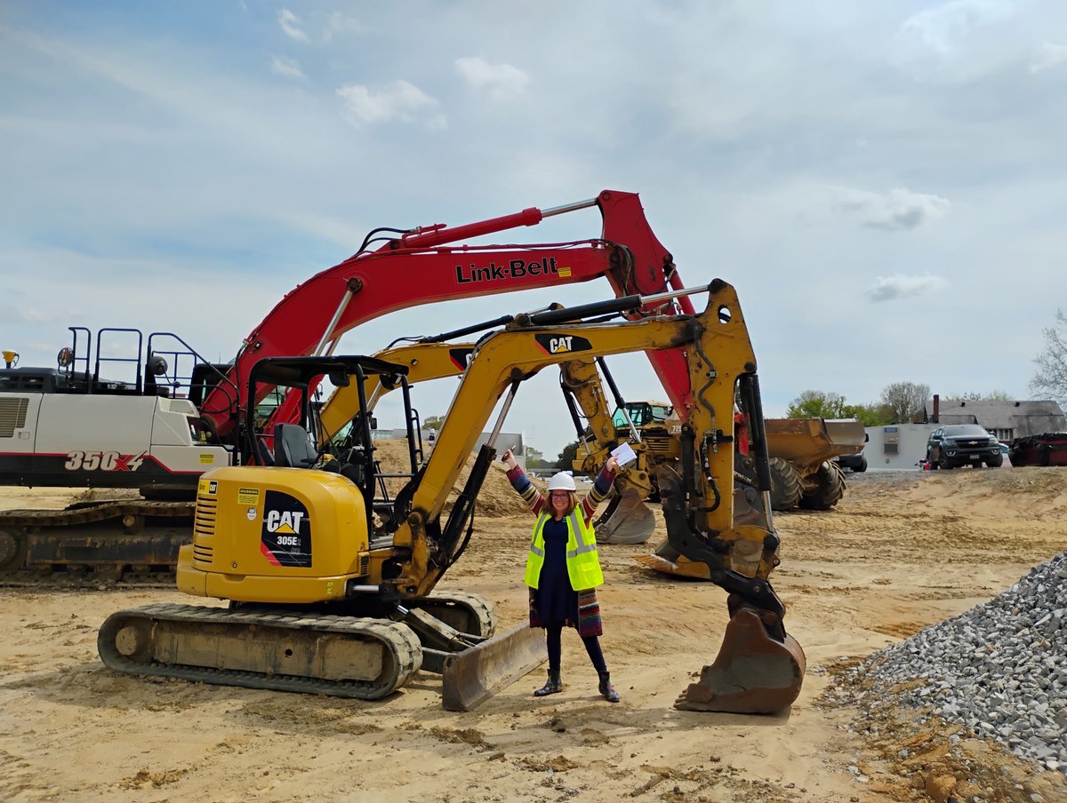 Come explore some of the equipment making our THRIVE expansion possible! Our partners at Hourigan Construction &amp; CT Purcell will bring diggers for children and families to interact with. Meet The Diggers will begin at 9am. &amp;  Storytime at 10am 👷🏽‍♀️👷🏻‍♂️

Included with admission. #rva
