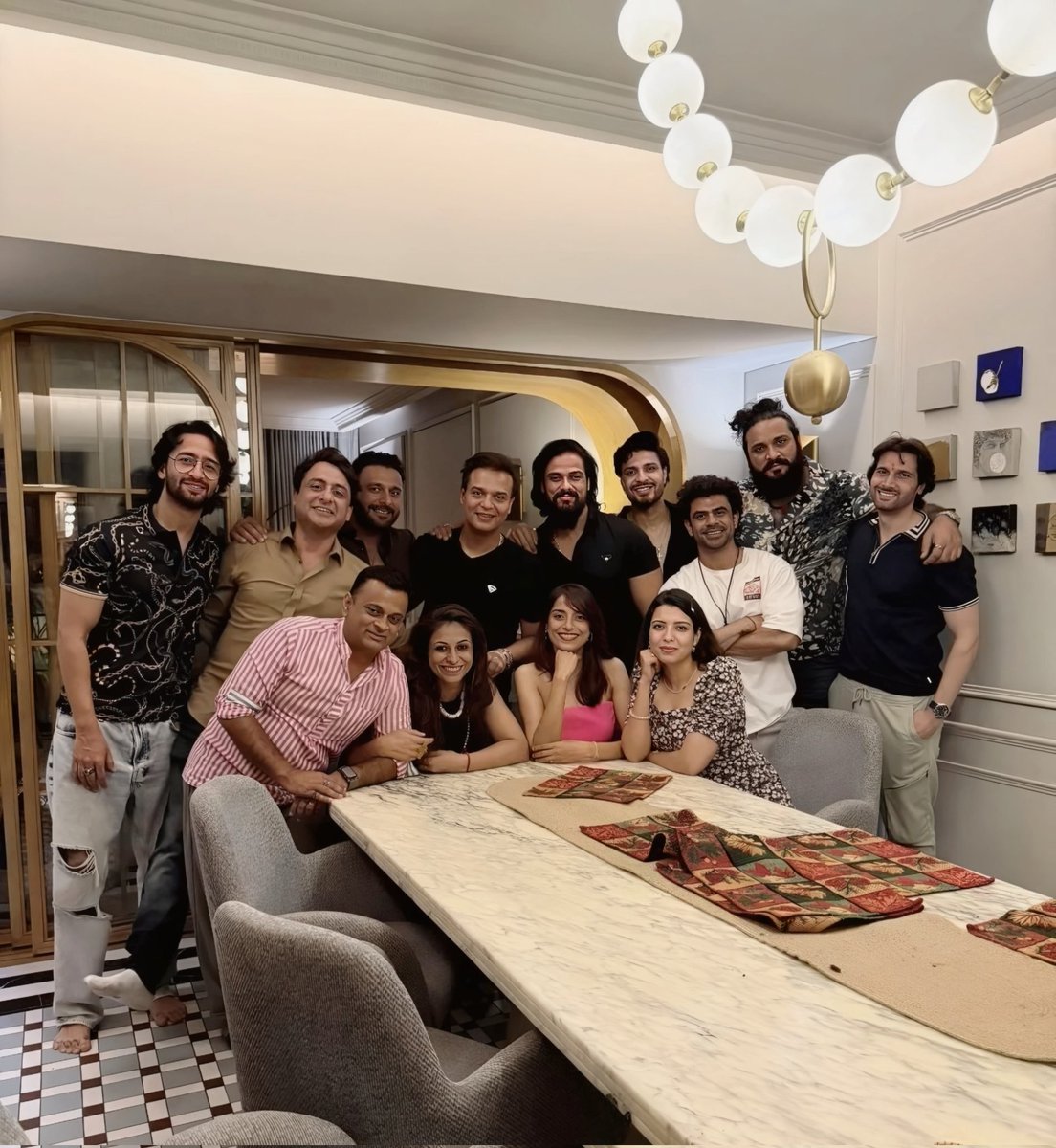 ritu0174's tweet photo. Incredible Mahabharata Gang 🥹🧡
An Evening To Remember At The Get-together Hosted By Siddharth Tewary 🤗🫶
#Mahabharata #HappyReunion #FriendsMeet #RohitBhardwaj #SauravGurjar #ArpitRanka #VinRana #PoojaSharma #RiyaDeepsi #AhemSharma
@Shaheer_S ♥️
#GodBlessYou #ShaheerSheikh https://t.co/U2tO96uCkc