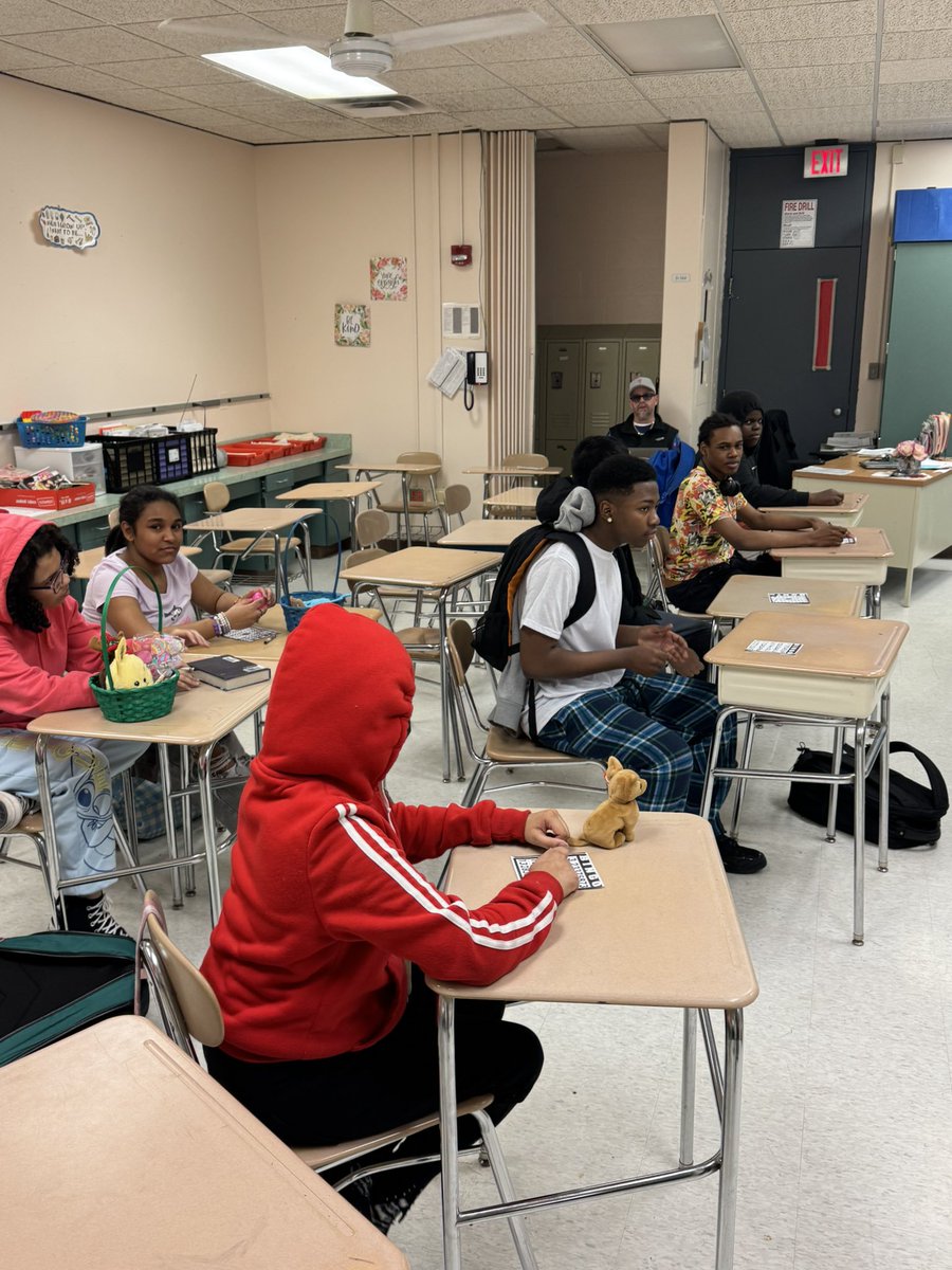 rsmoore5567's tweet photo. Northwest MS Positive Vibes before Spring Break!! #ONERCSD #RCSDNYS https://t.co/FWPhF360VX