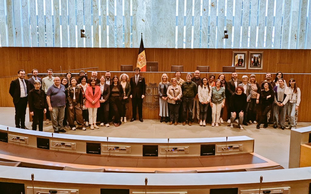 ConsellGeneral's tweet photo. 📸 Avui ha finalitzat la primera edició del curs "El Consell General d’Andorra: passat i present d’una institució parlamentària europea (segles XIII-XXI)" que hem organitzat amb l'@UdAndorra.

🙏 Gràcies a tots els alumnes per interessar-vos per la història del nostre parlament. https://t.co/73VPxxBI5d