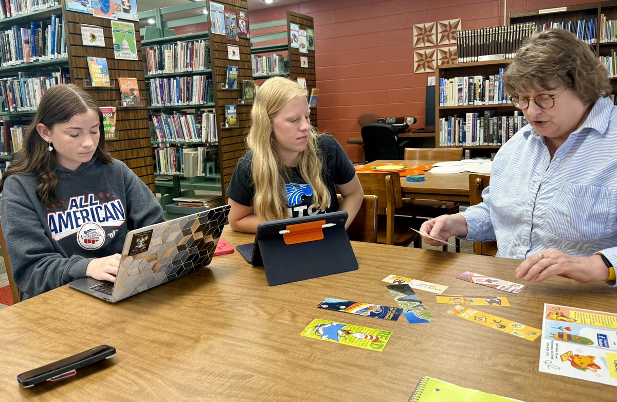 halsteadhighli1's tweet photo. Media+PR Class: HHS students met with The Halstead Public Library for a PR client meeting. Media+PR students are designing bookmarks for the public library’s Summer Reading Program. Real world CTE experience! #440Proud https://t.co/rxpAOeuJww