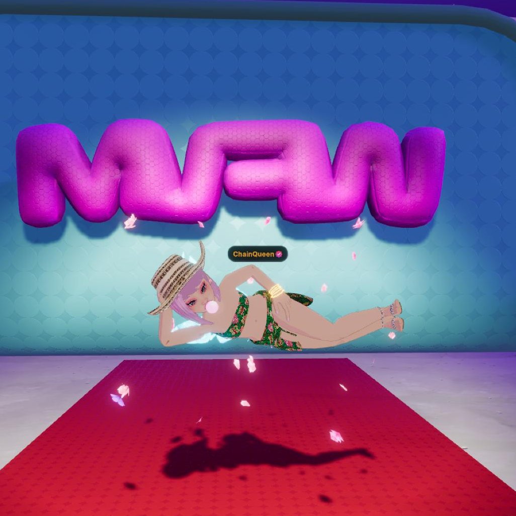 chainqueenverse's tweet image. Day 3 look by @spatialgineers  💚✨ Twinning with the lovely @BayBackner at #MVFW25  loving these matching vibes! 💖 #Metaversefashion #Web3Style @decentraland 🫶