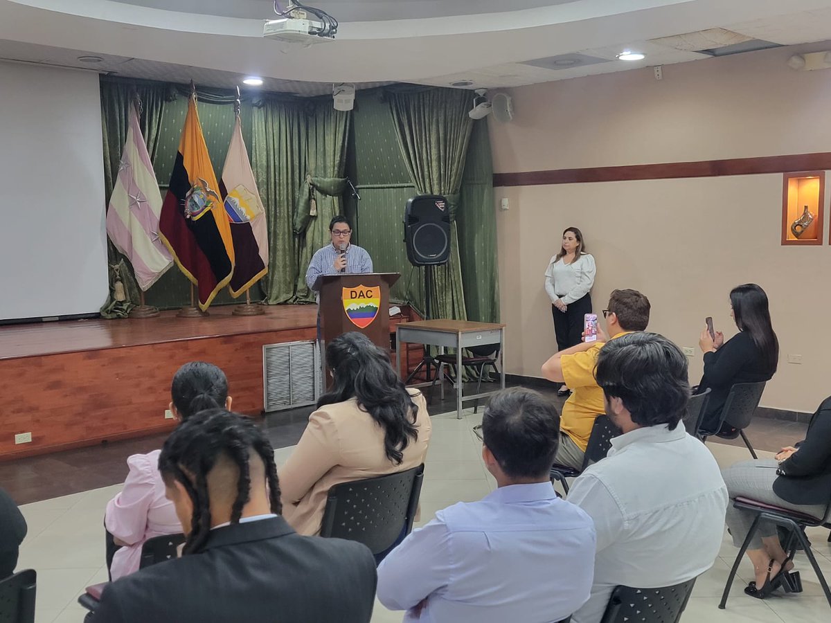 DGAC_Ecuador's tweet photo. La Escuela Técnica de Aviación Civil, #ETAC realizó la clausura del curso de Supervisores de Seguridad de la Aviación, dirigido al personal de @aerogalapagos, @Aeropuerto_GYE, ASC y Longport Security que se efectuó en la ciudad de Guayaquil. https://t.co/53xK2HBL3J
