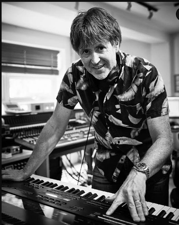 DireStraits77's tweet photo. #GuyFletcher #DireStraits https://t.co/1kmTbrAlnU