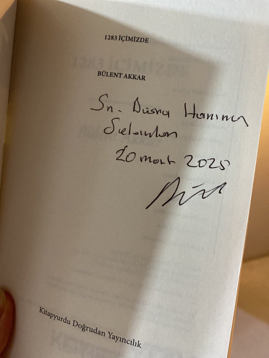 Kitaplığımın en güzel köşesinde yerini aldı Teşekkürler 🙏🏼 
<a href="/betulazraa/">Betül Azra</a> 
#1283içimizde